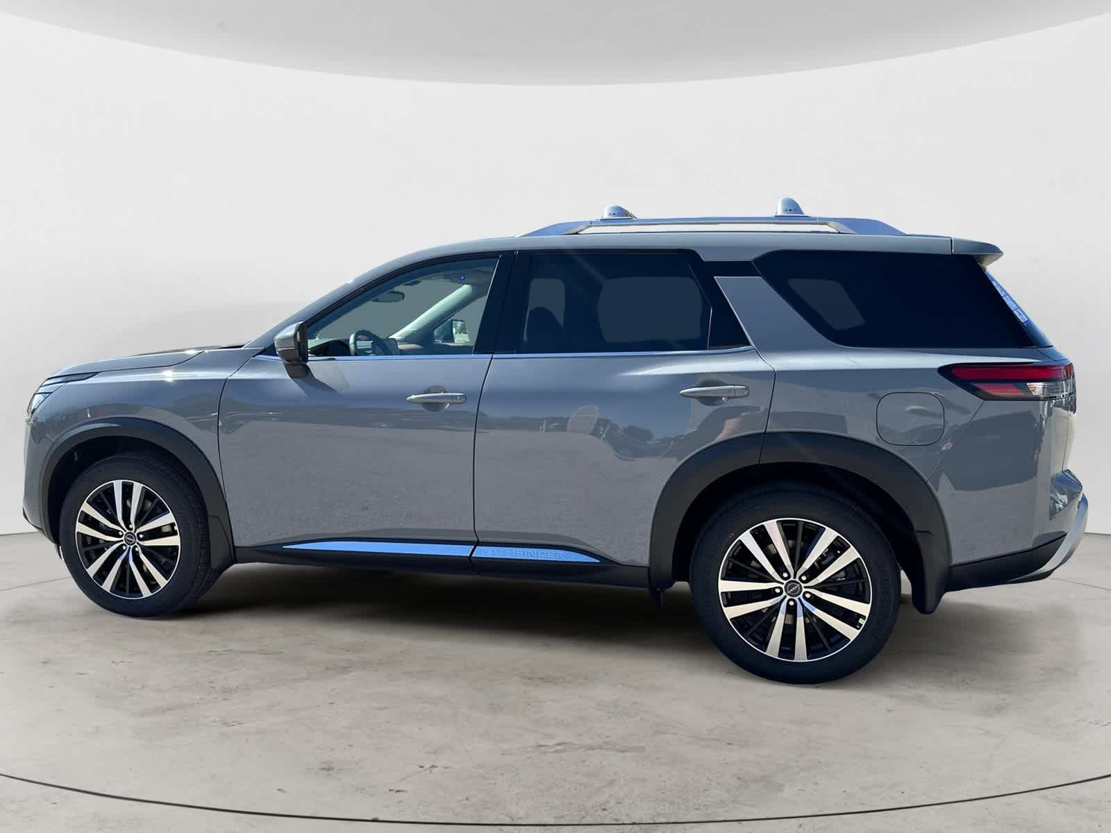 2024 Nissan Pathfinder Platinum 3