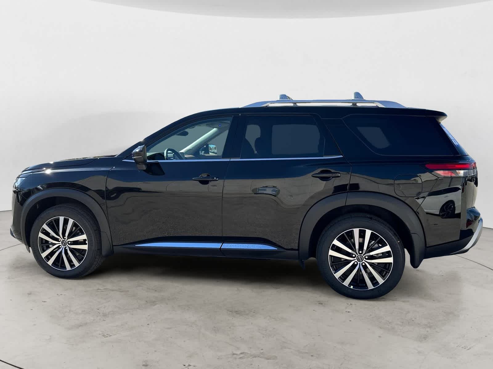 2024 Nissan Pathfinder Platinum 3