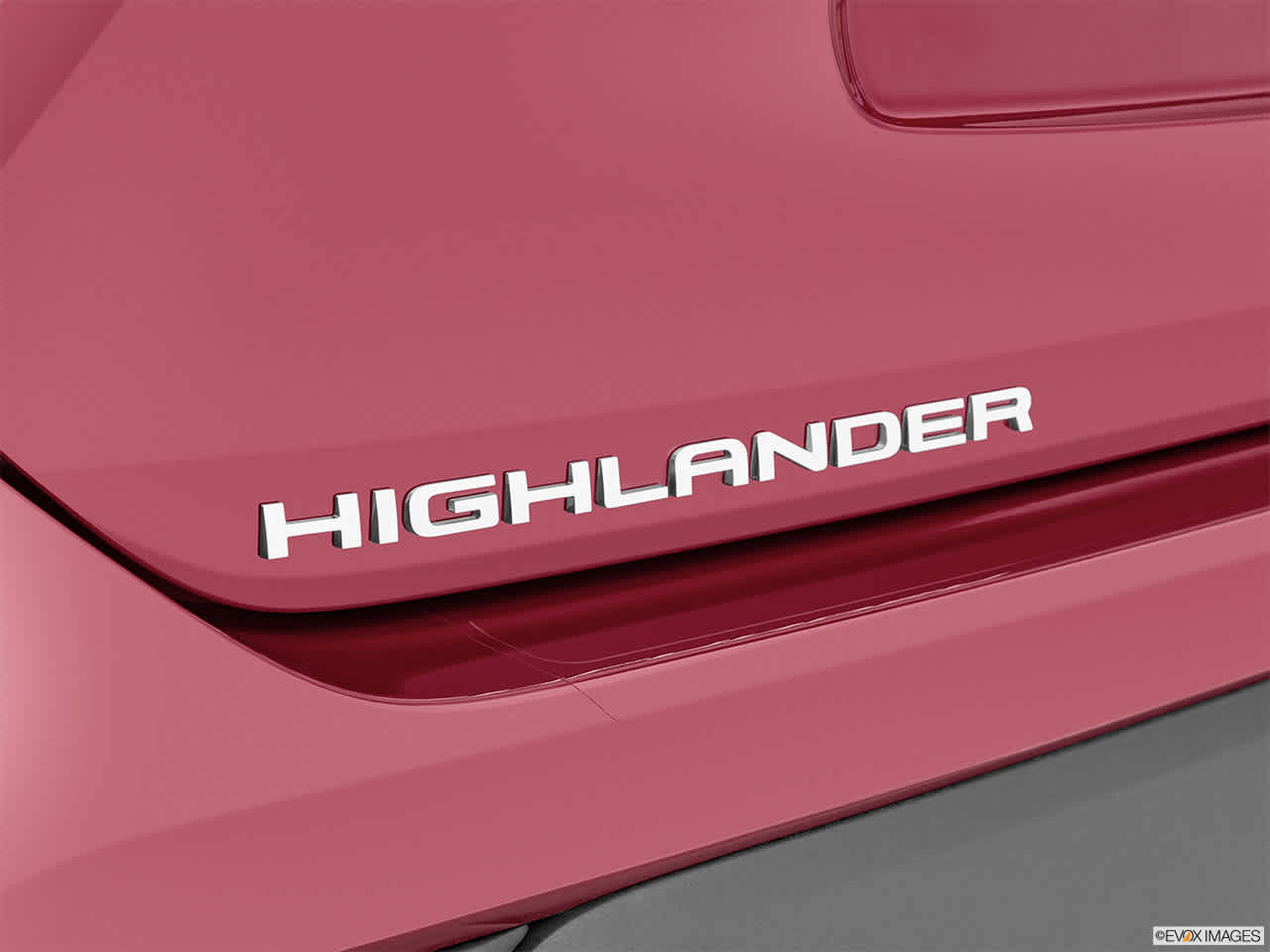 2022 Toyota Highlander Hybrid XLE 8