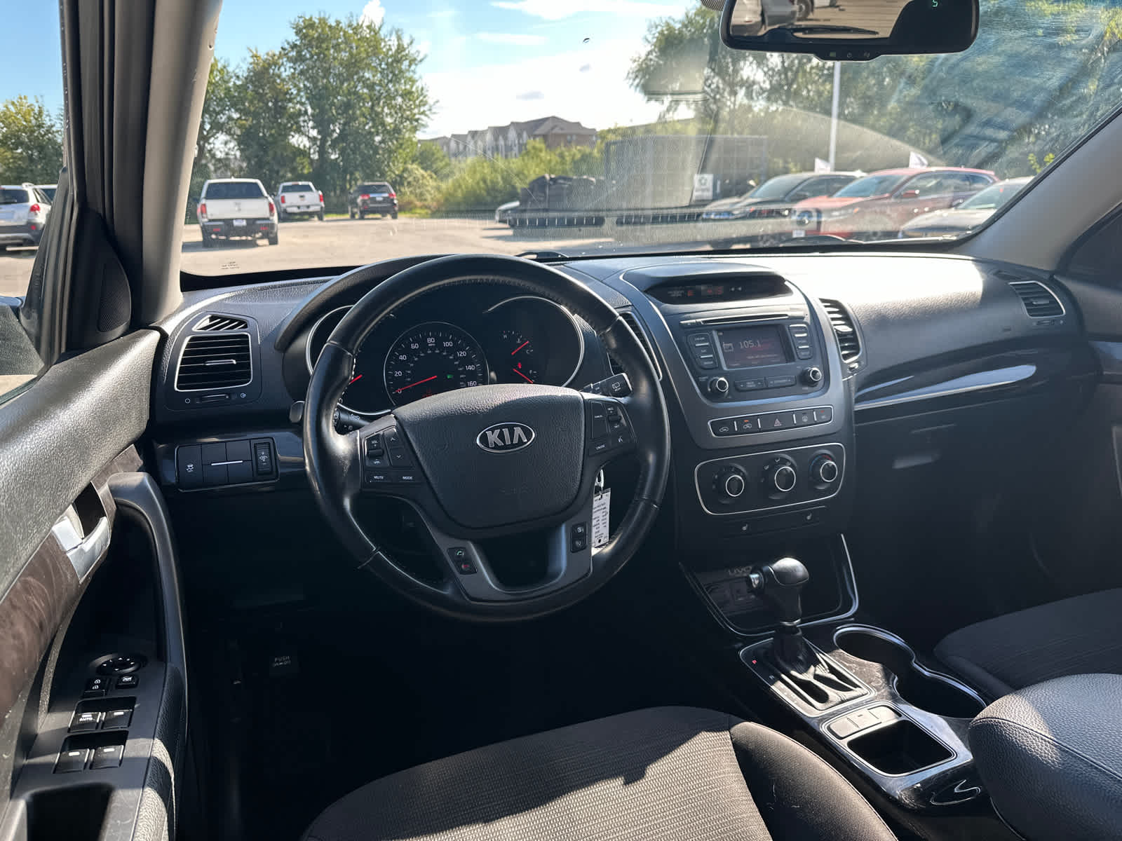 2014 Kia Sorento LX 23