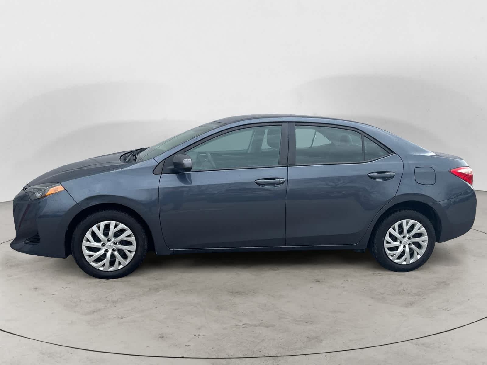 2019 Toyota Corolla LE 3