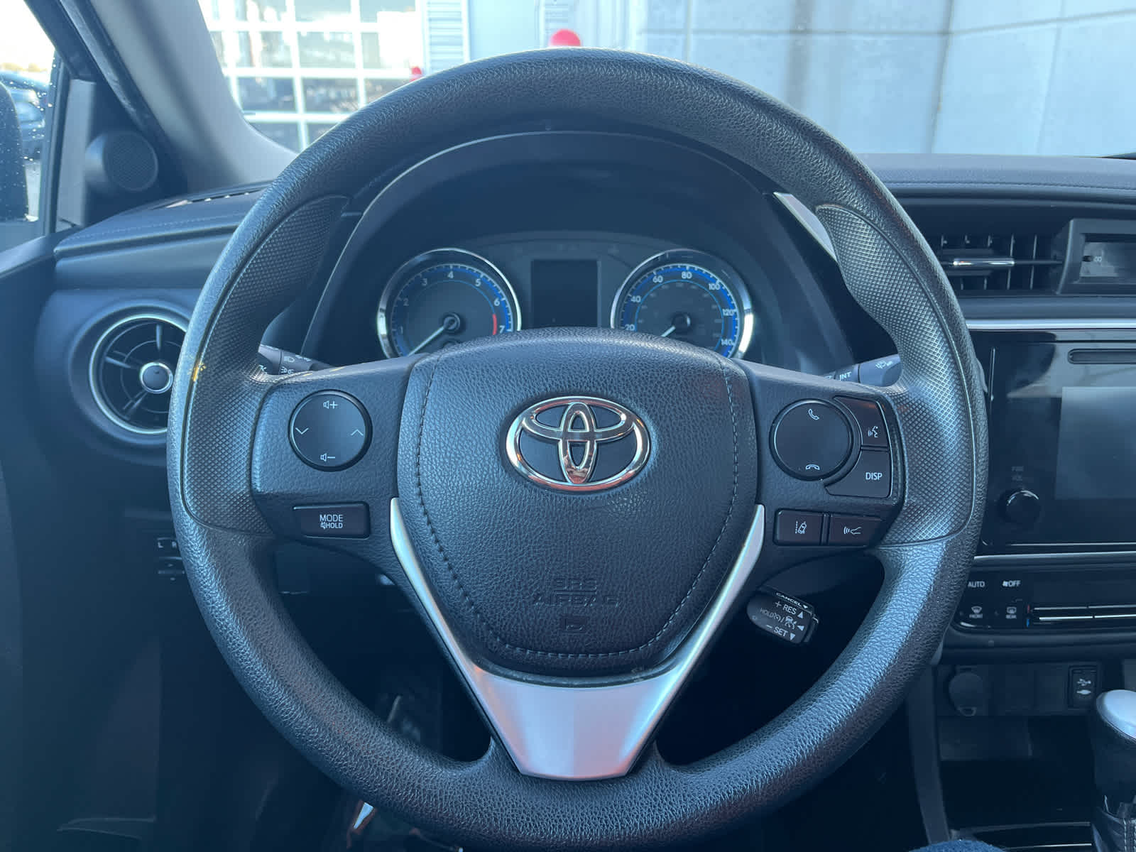 2019 Toyota Corolla LE 19