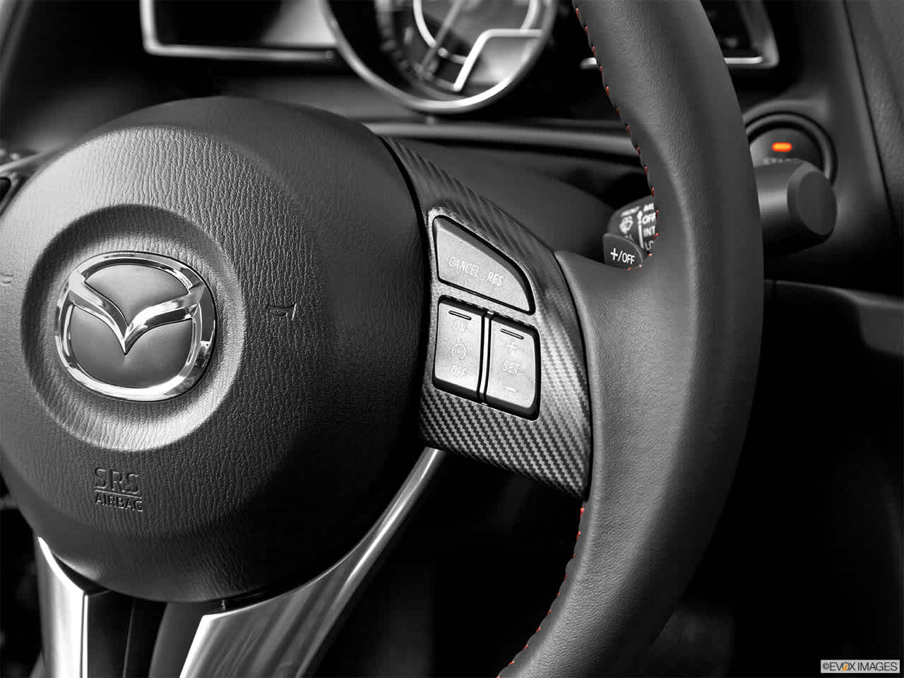 2014 Mazda MAZDA3 s Touring 16