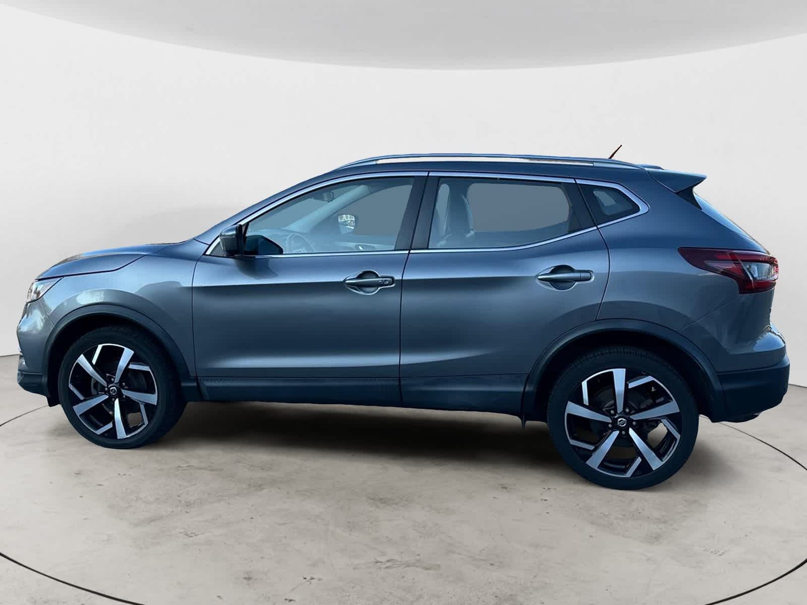 2020 Nissan Rogue Sport SL 3