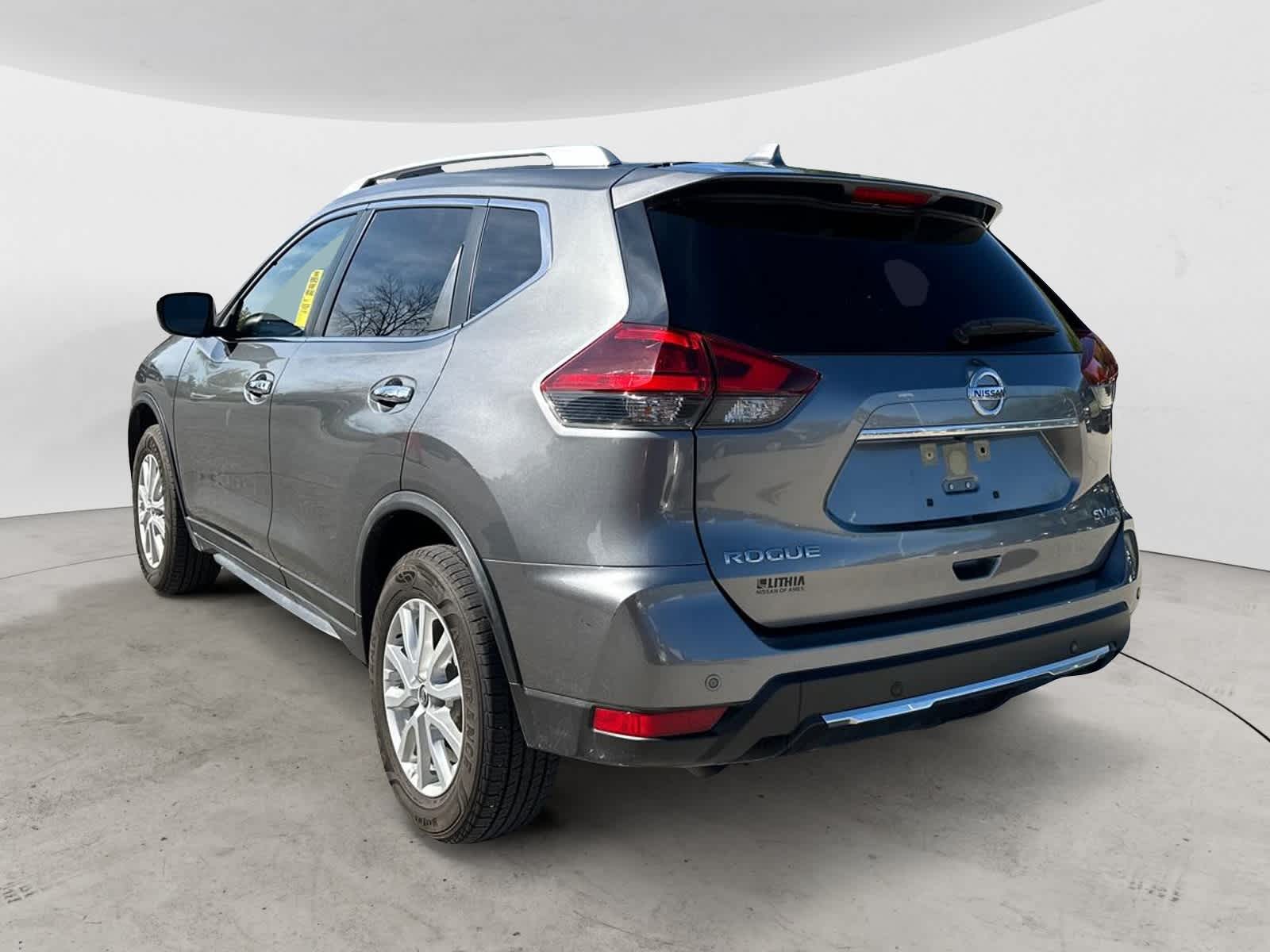 2019 Nissan Rogue SV 4