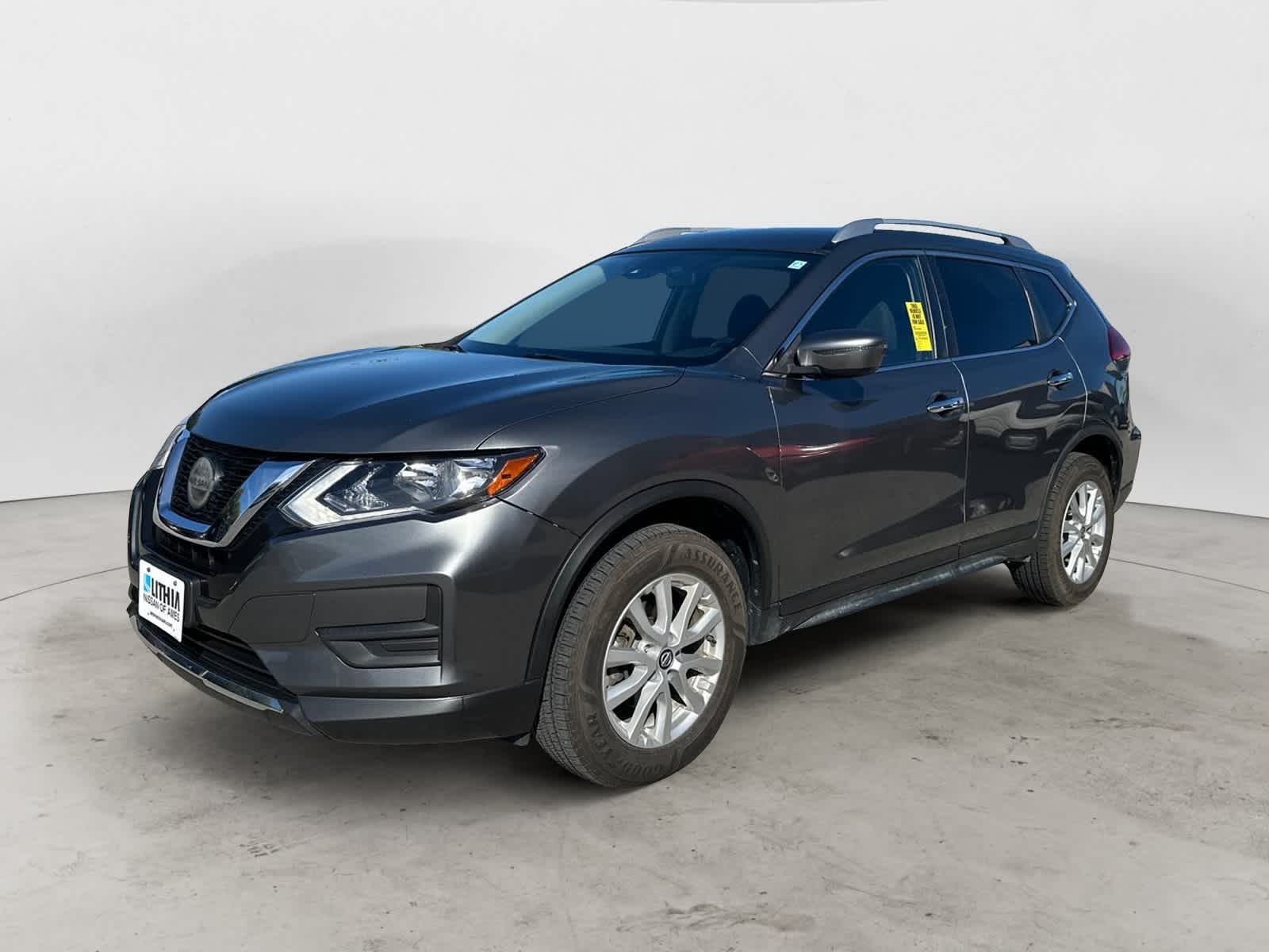 2019 Nissan Rogue SV 1