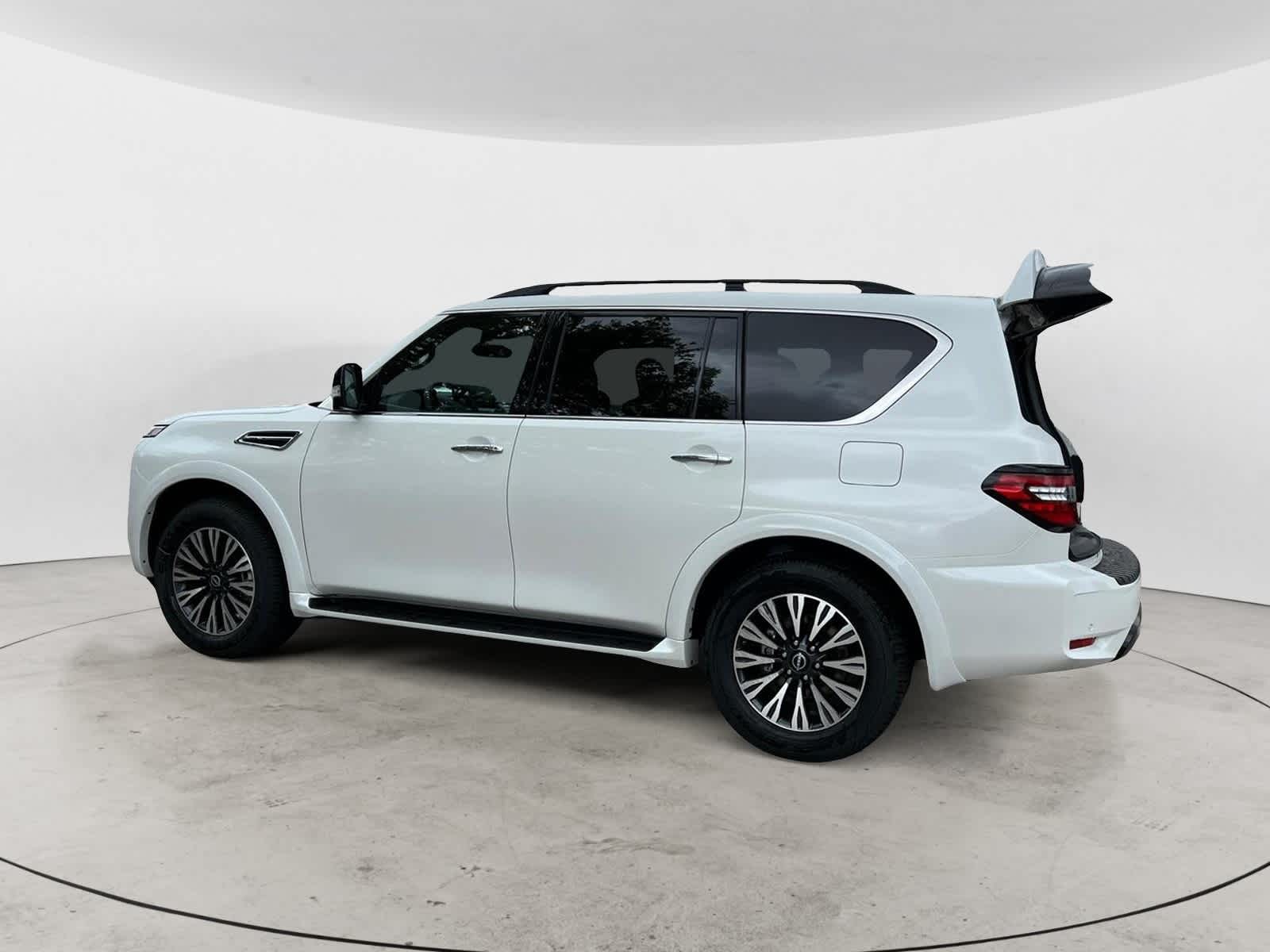 2024 Nissan Armada SL 6