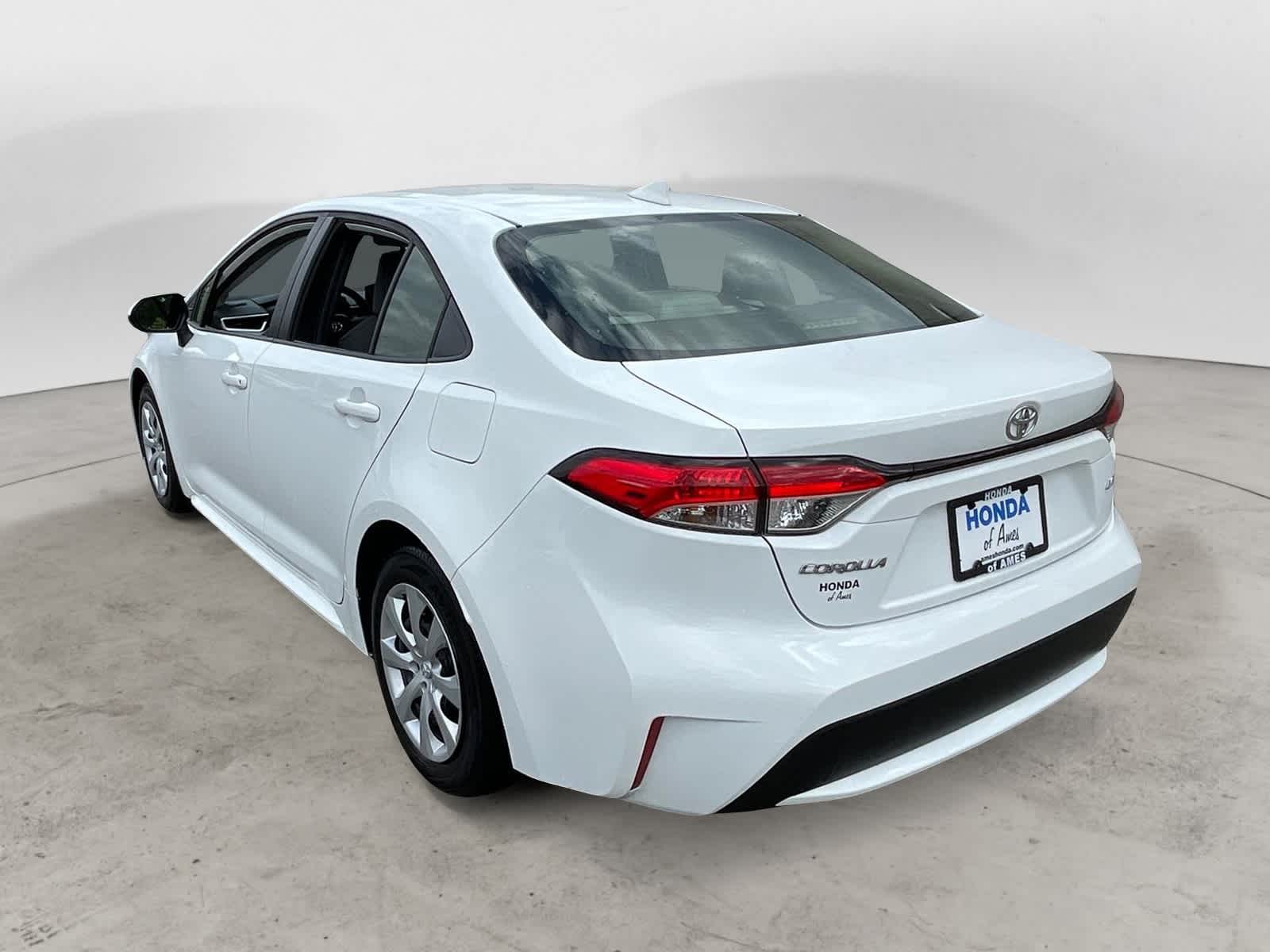 2022 Toyota Corolla LE 4