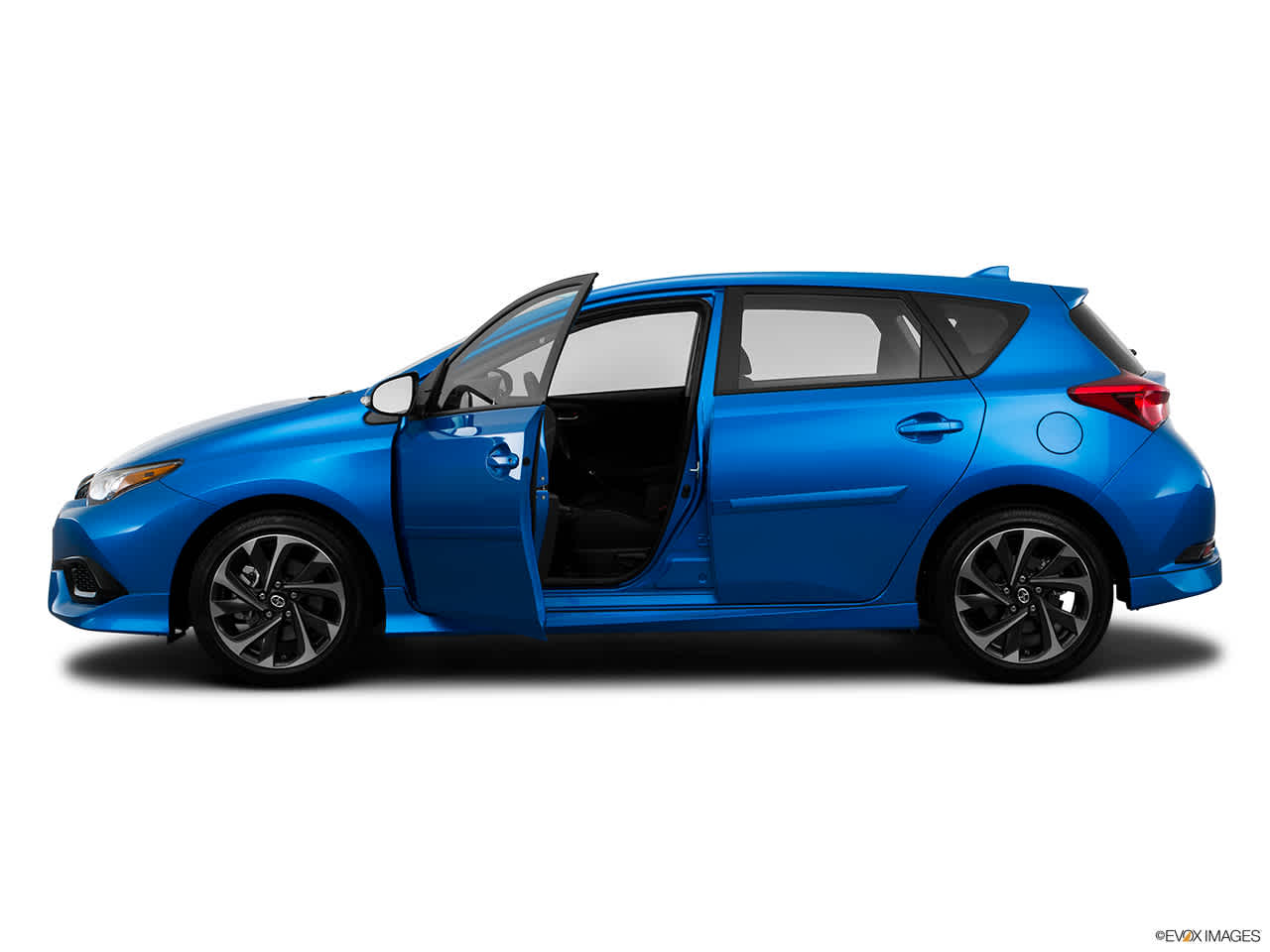 2016 Scion iM  3