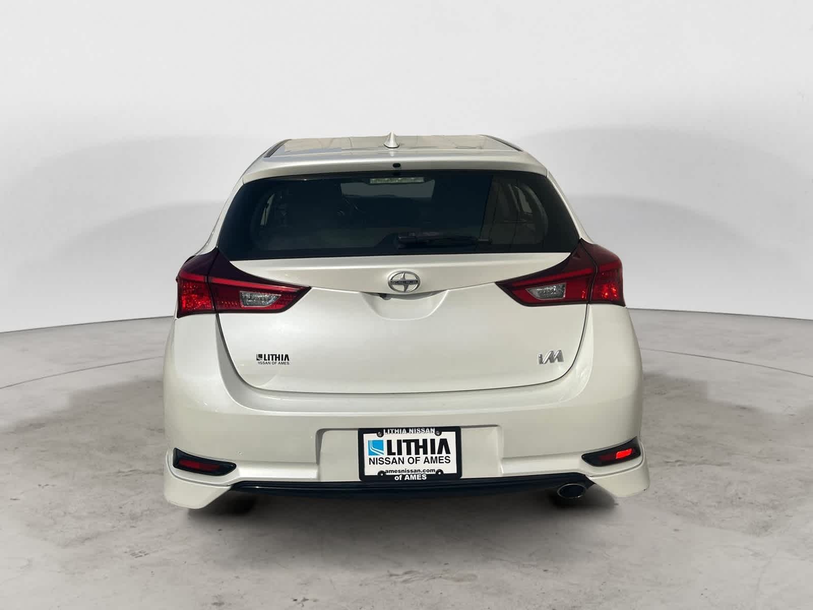 2016 Scion iM  6