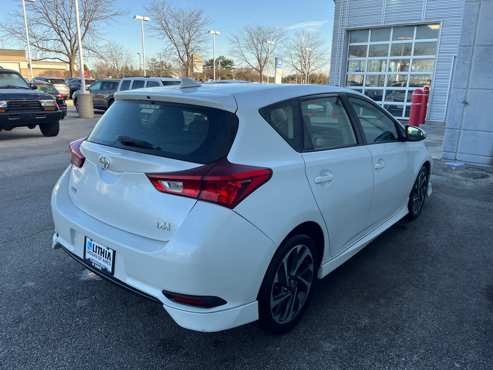 2016 Scion iM  8