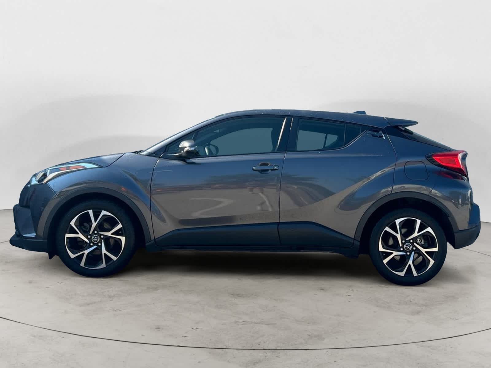 2019 Toyota C-HR XLE 2