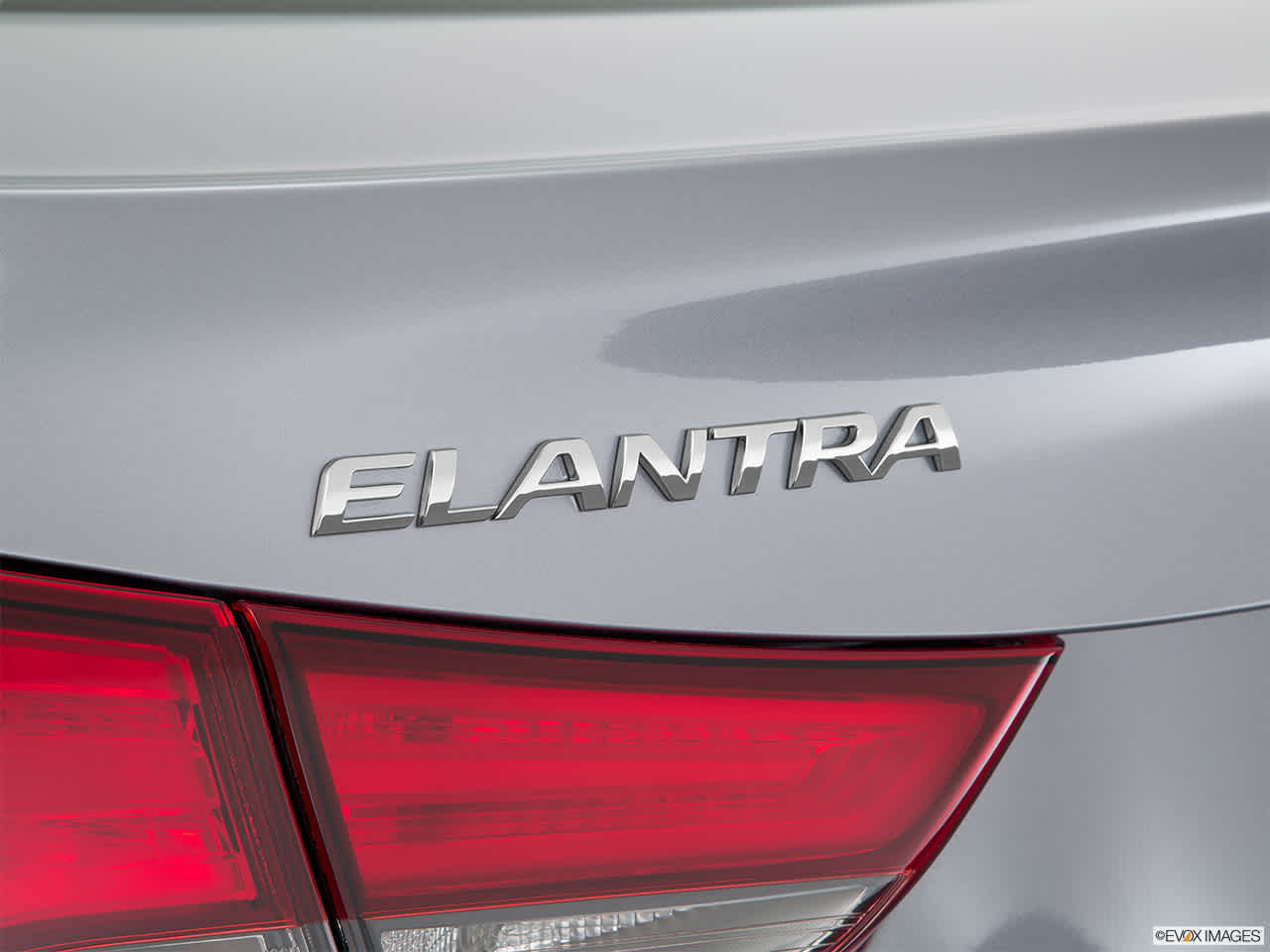 2016 Hyundai Elantra SE 8