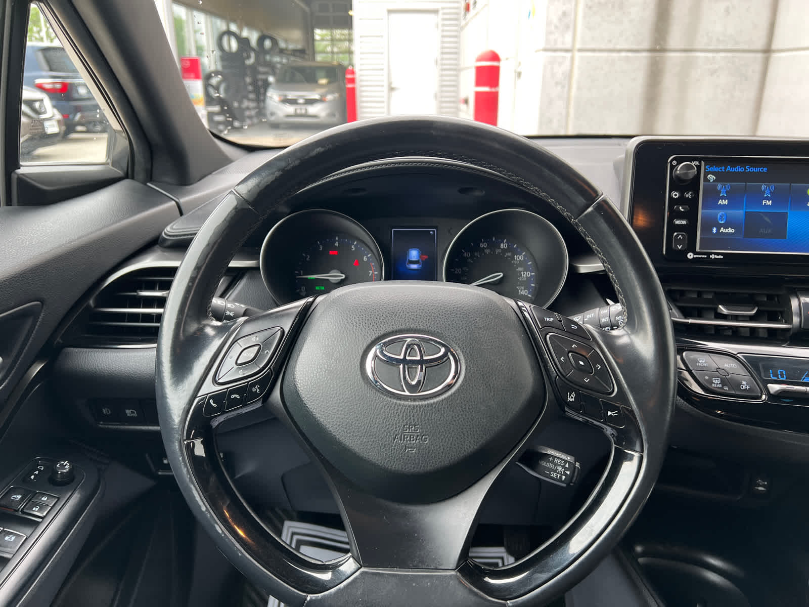 2018 Toyota C-HR XLE Premium 8