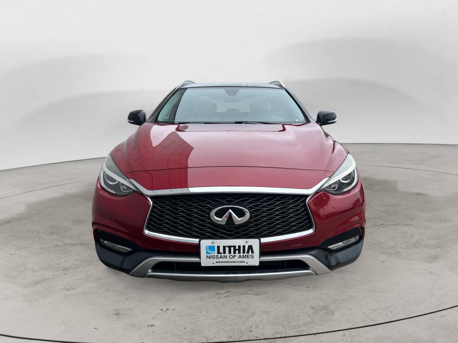 2017 INFINITI QX30 Premium 2