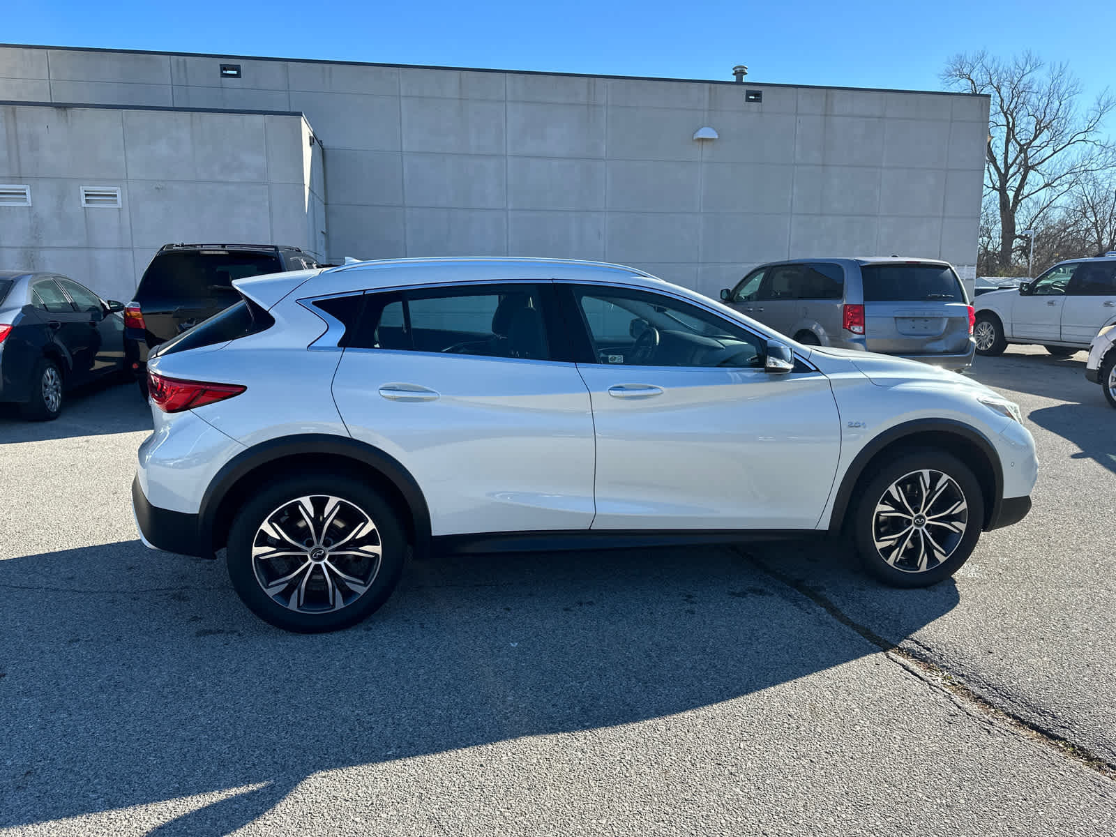 2018 INFINITI QX30 Premium 7