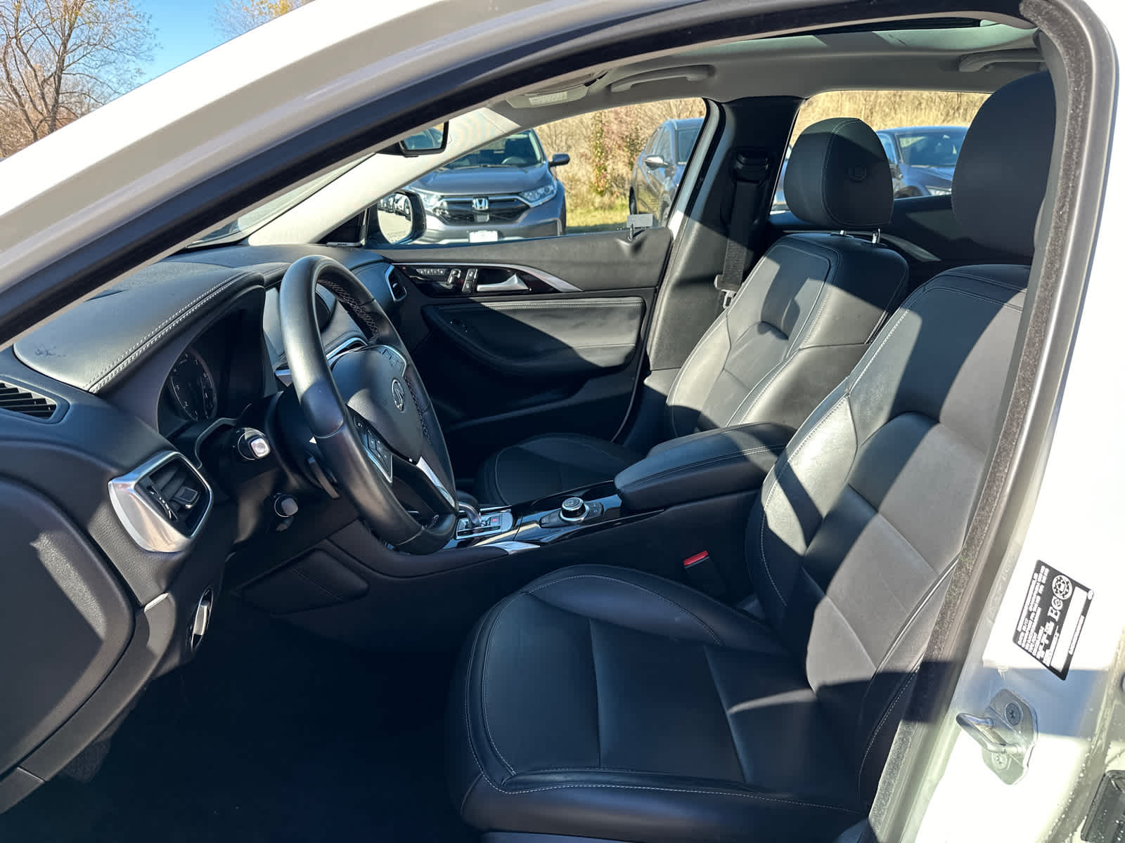 2018 INFINITI QX30 Premium 9