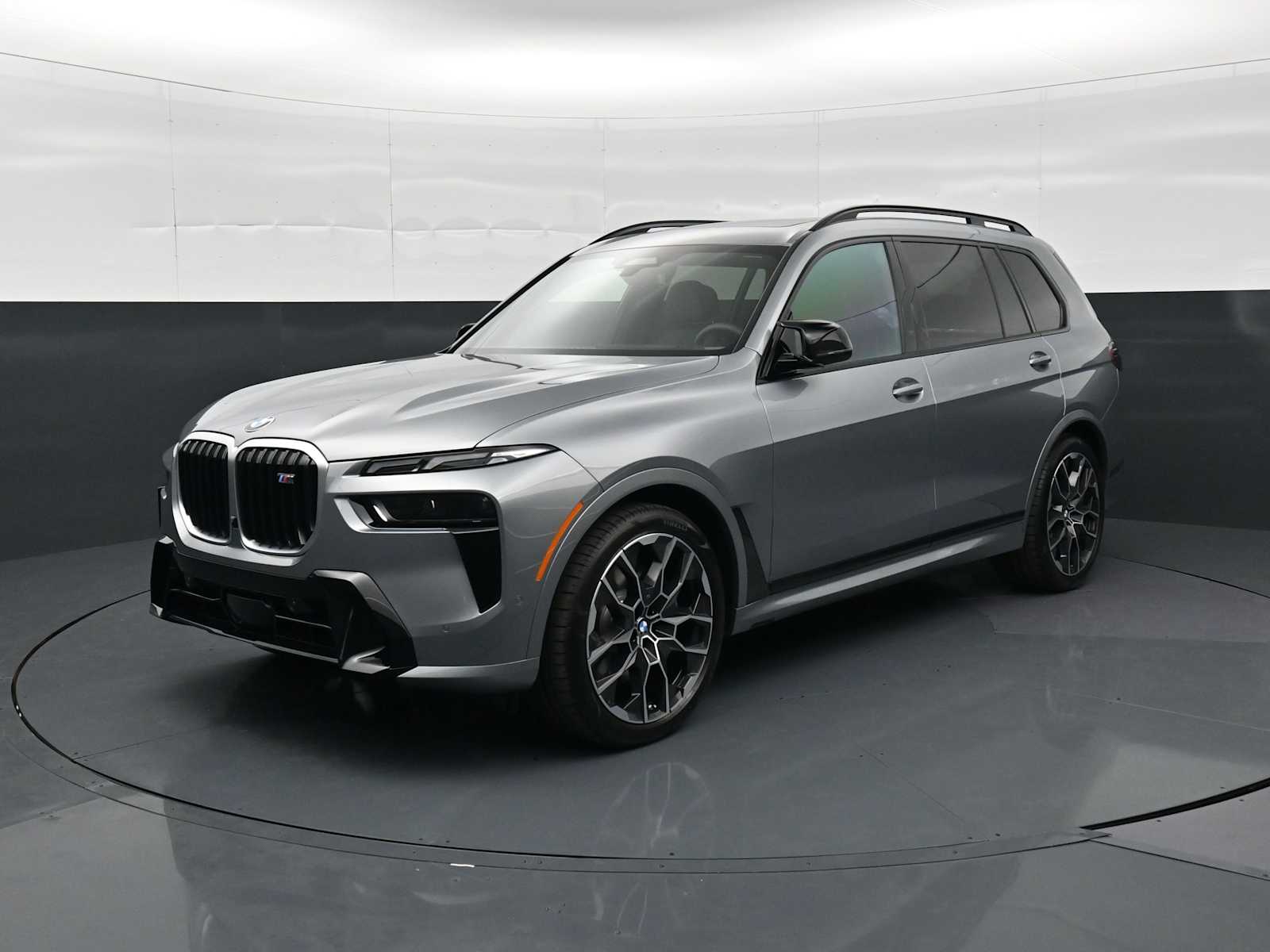 2027 BMW X7 M60i