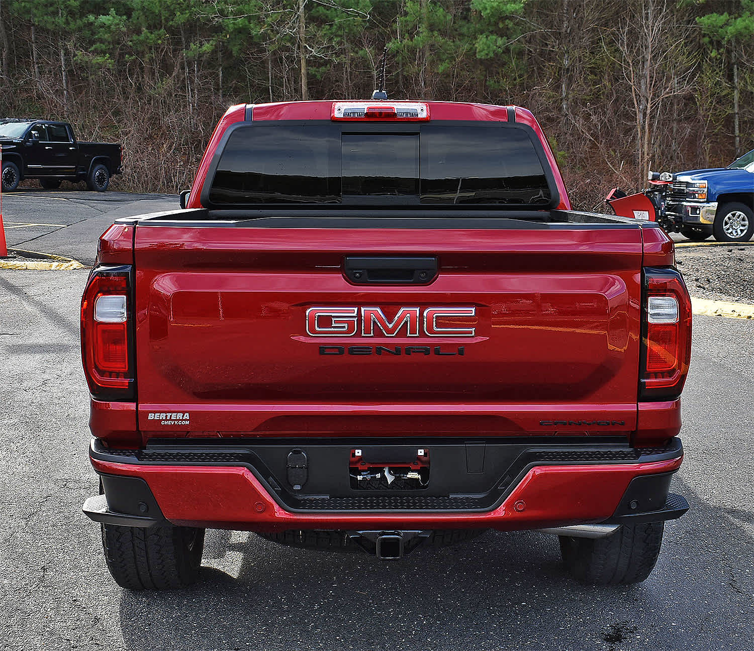 View vehicle photo 7