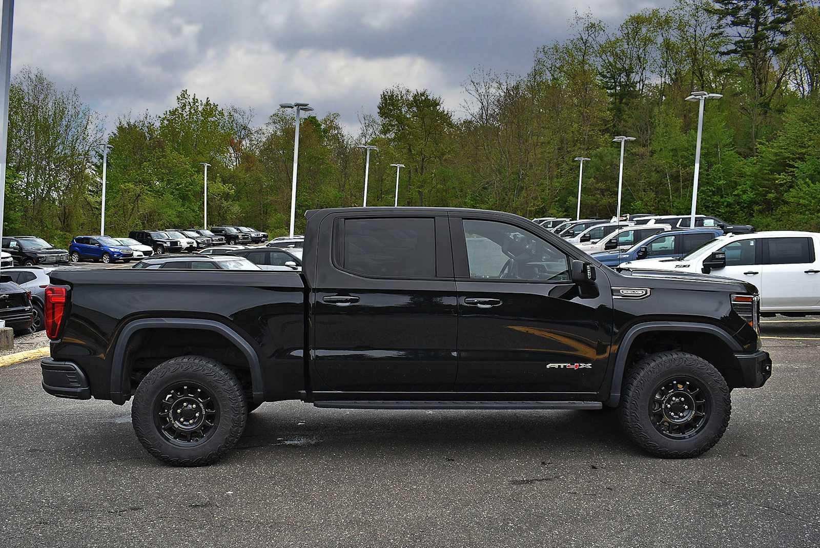 View vehicle photo 6