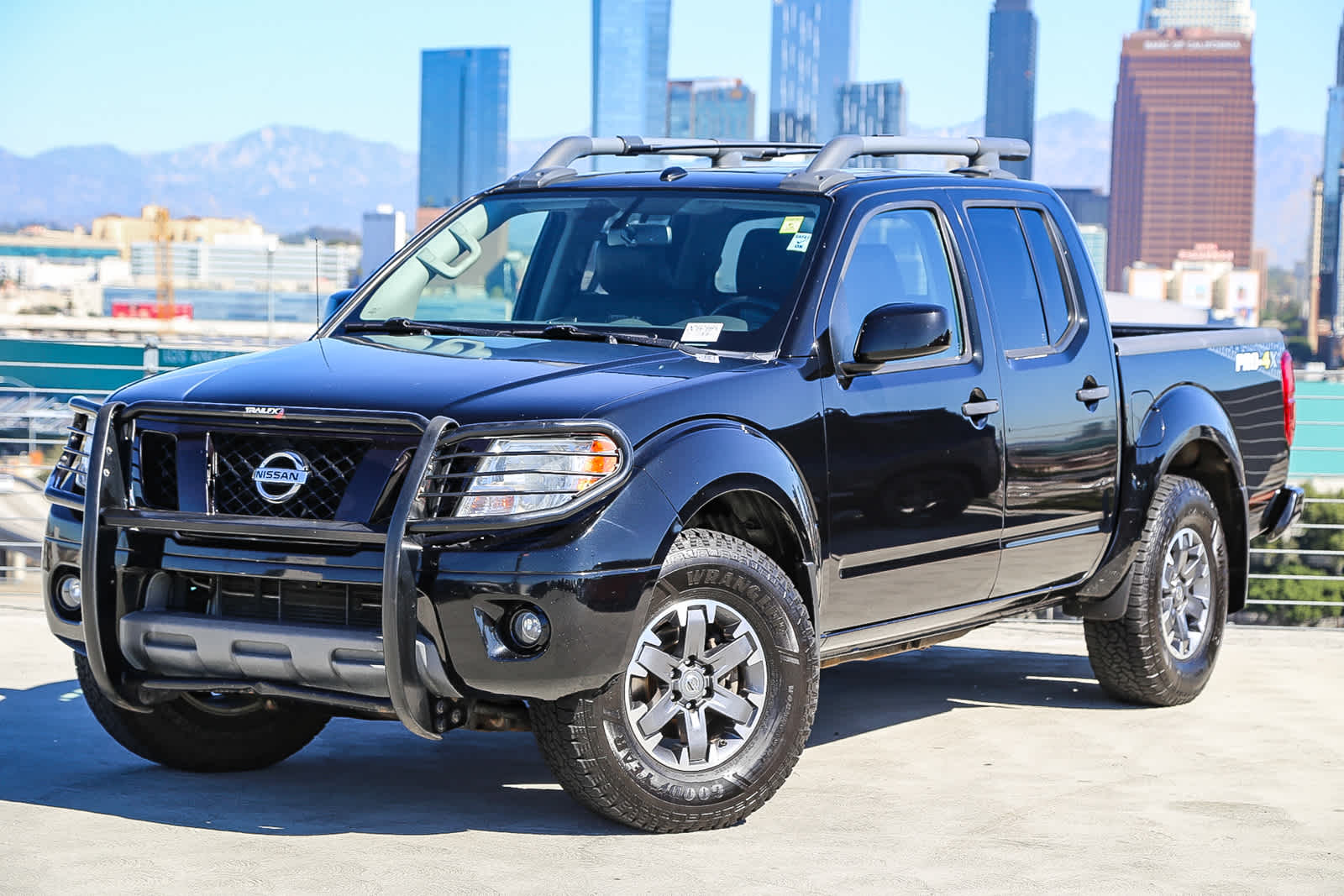  2018 Nissan Frontier PRO-4X Crew Cab 4WD   