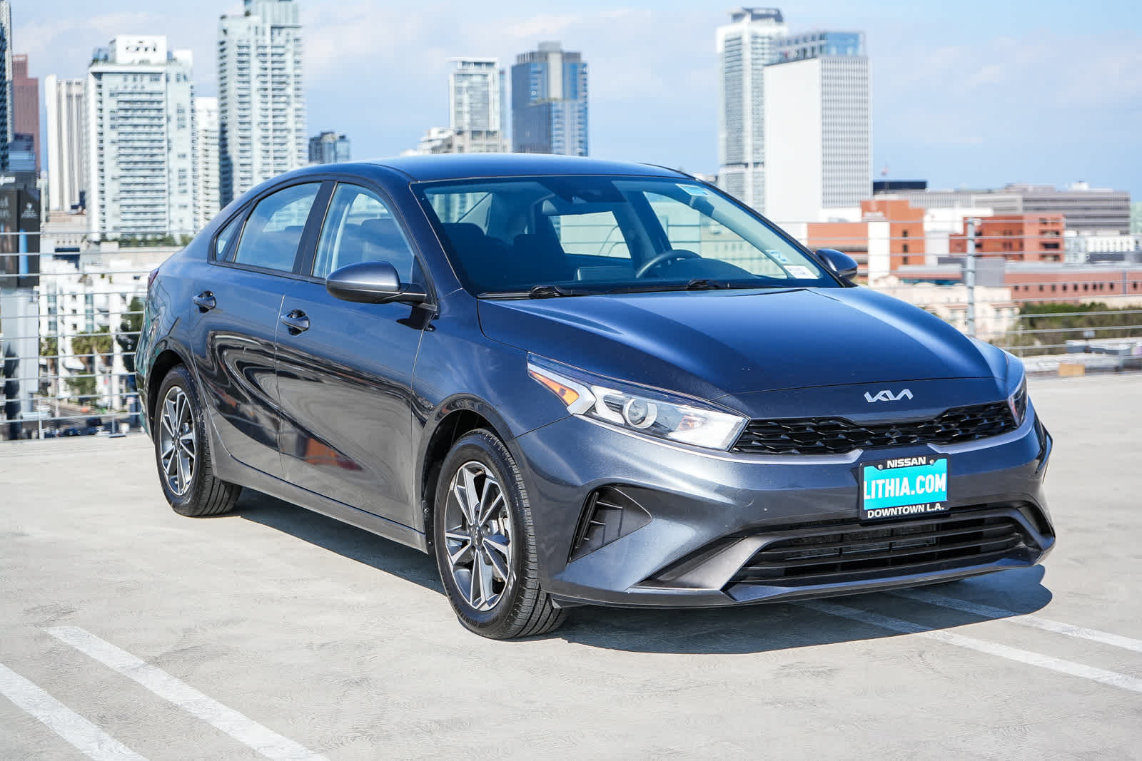 View vehicle photo 3