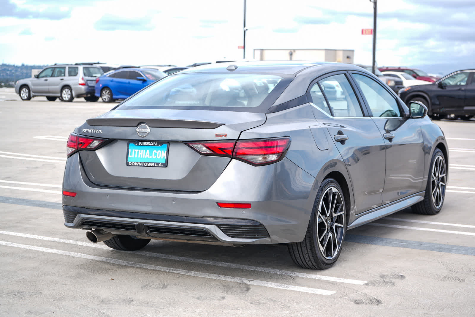 View vehicle photo 6