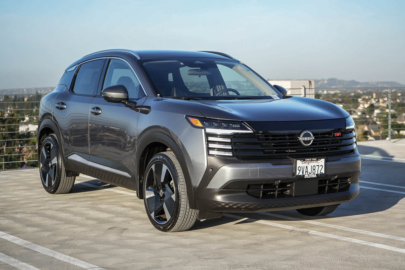 View vehicle photo 3