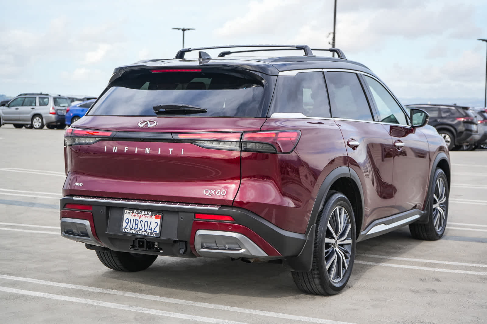 View vehicle photo 6