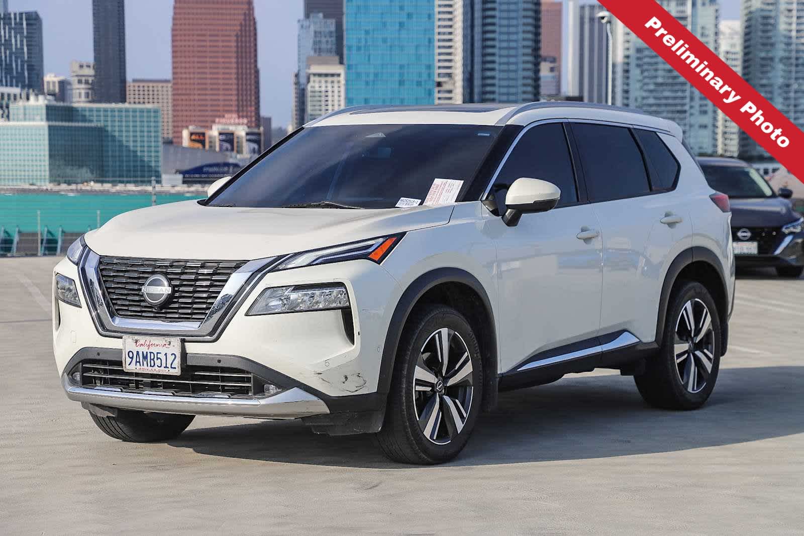 Pearl White Tricoat 2022 Nissan Rogue Platinum FWD SUV / Crossover Front-Wheel Drive Continuously Variable Transmission