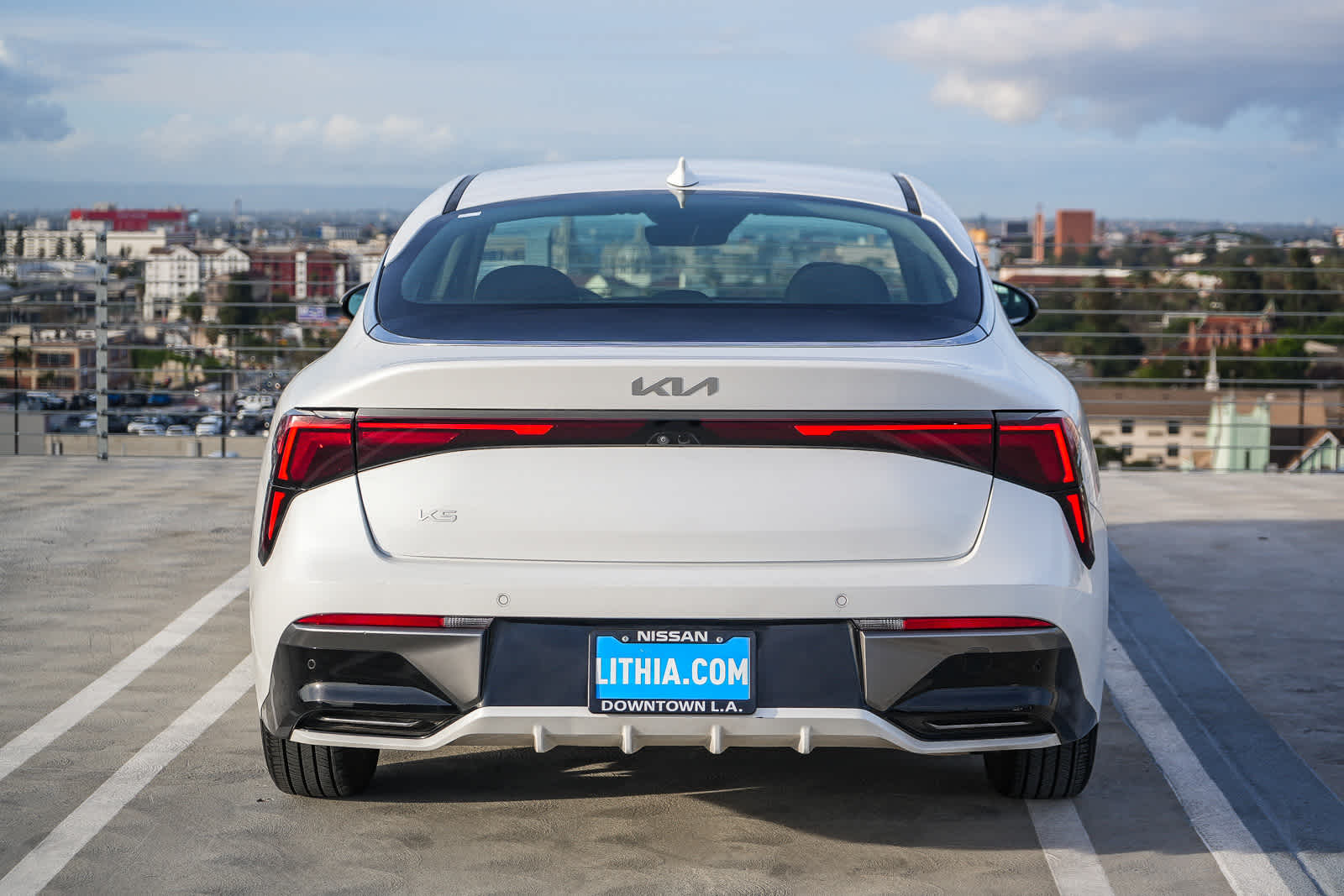 View vehicle photo 7