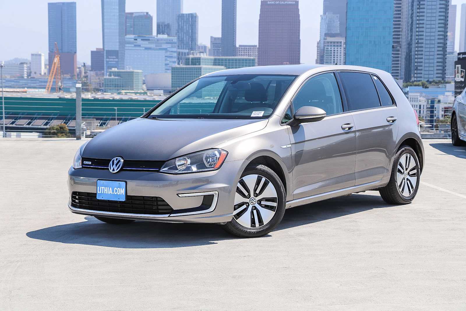 Gray 2016 Volkswagen e-Golf Hatchback Front-Wheel Drive 1-Speed Automatic