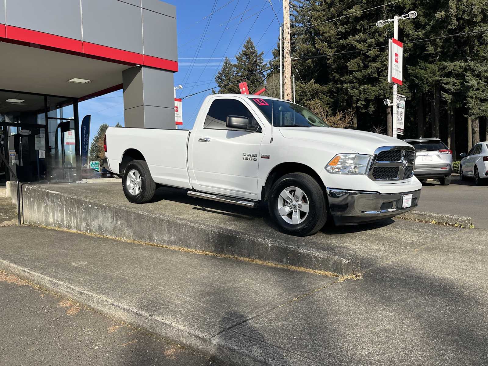 Bright White Clearcoat 2014 RAM 1500 SLT LB 4WD Pickup Truck Four-Wheel Drive 8-Speed Automatic