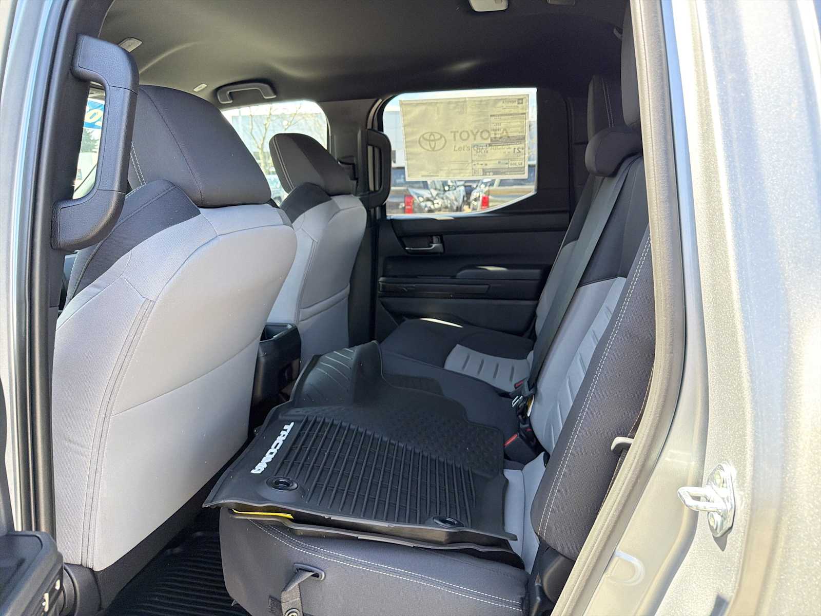 View vehicle photo 7