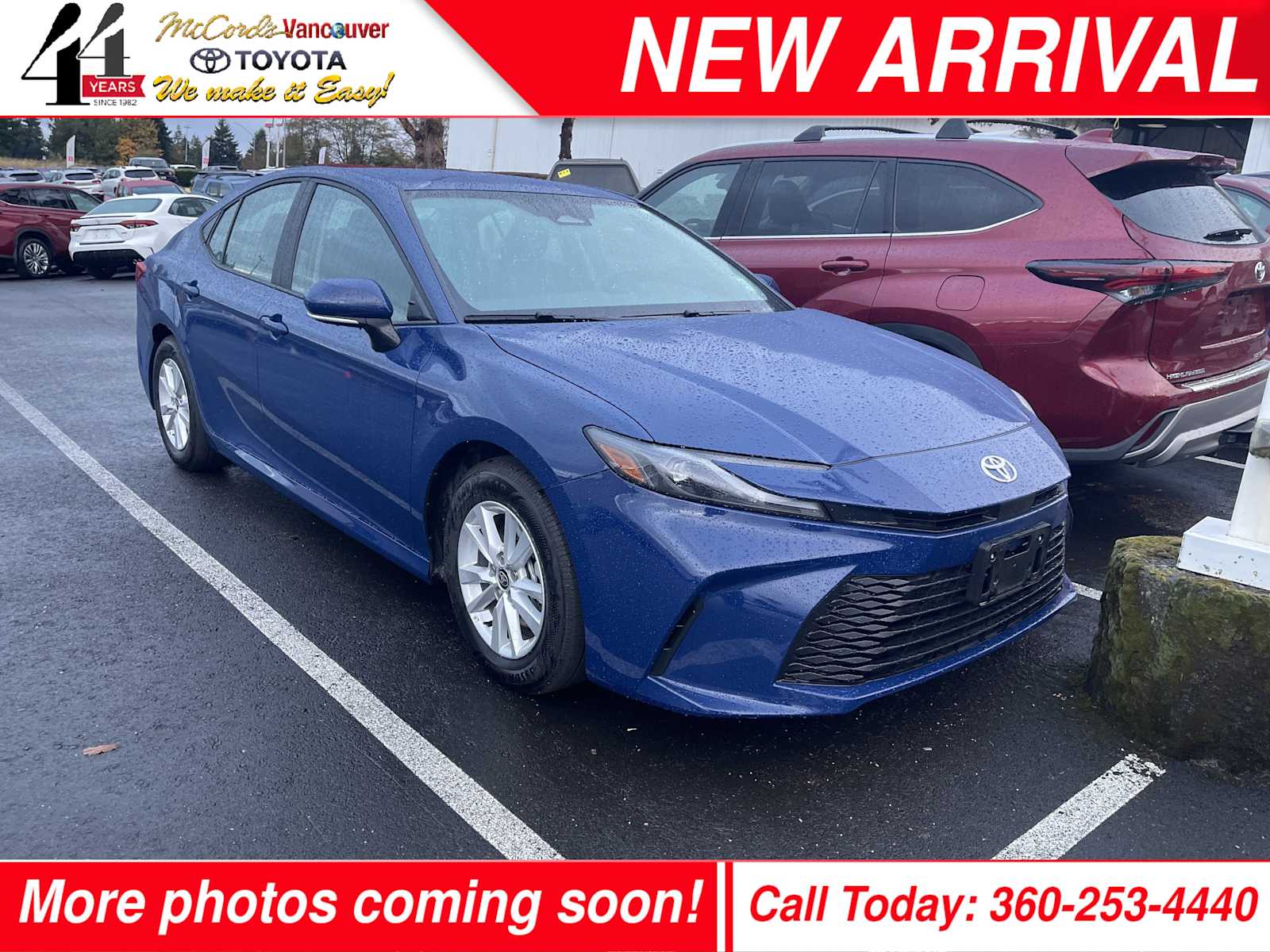 Reservoir Blue 2026 Toyota Camry Sedan Front-Wheel Drive Continuously Variable Transmission