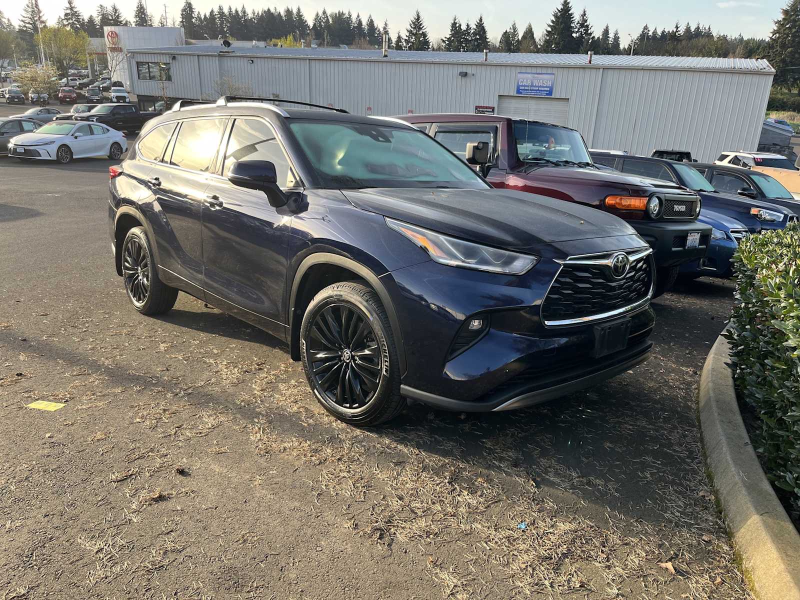 Blueprint 2022 Toyota Highlander Platinum AWD SUV / Crossover All-Wheel Drive 8-Speed Automatic