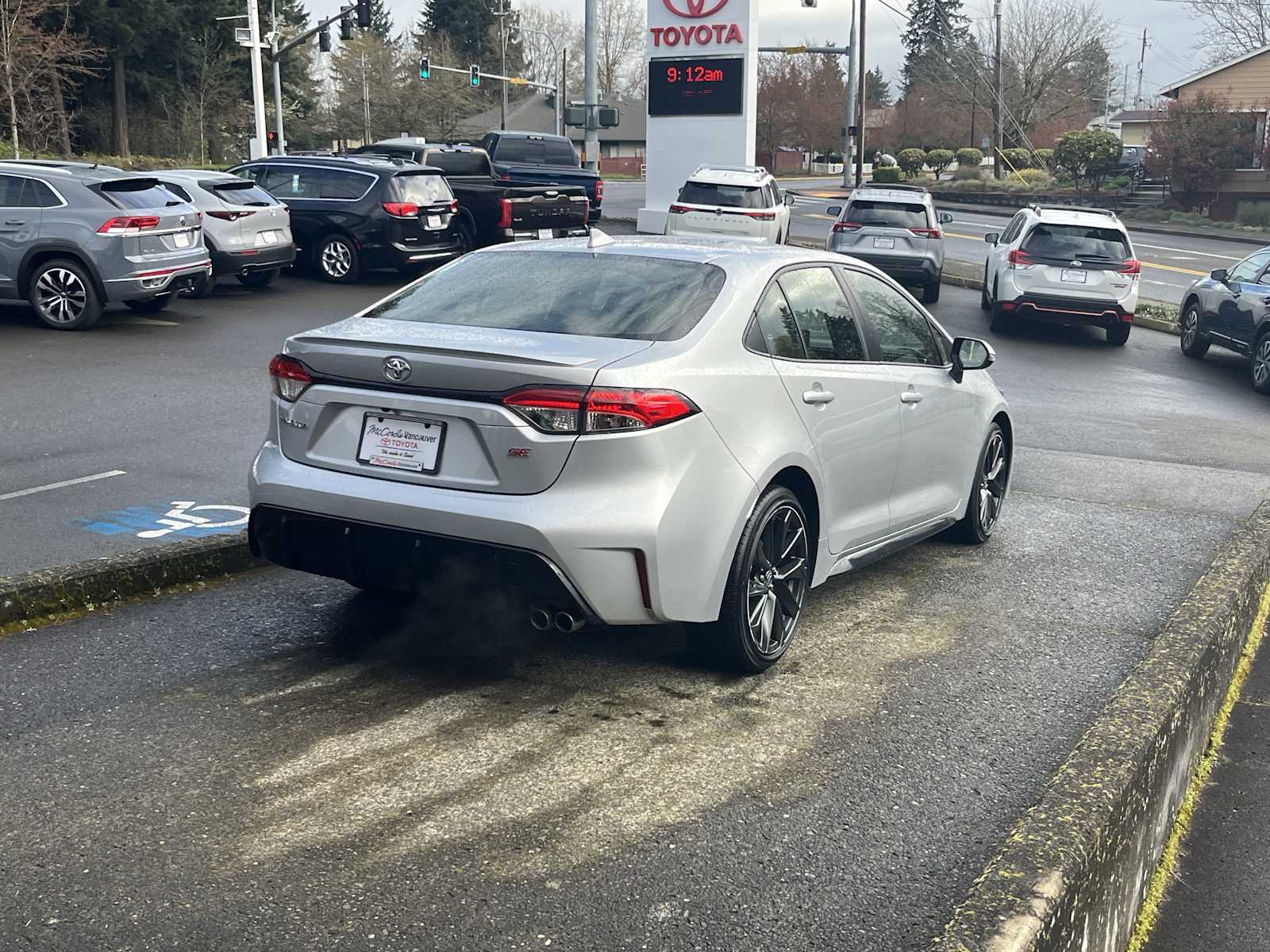 View vehicle photo 7