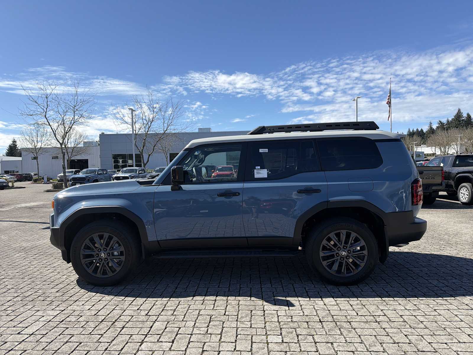 View vehicle photo 3