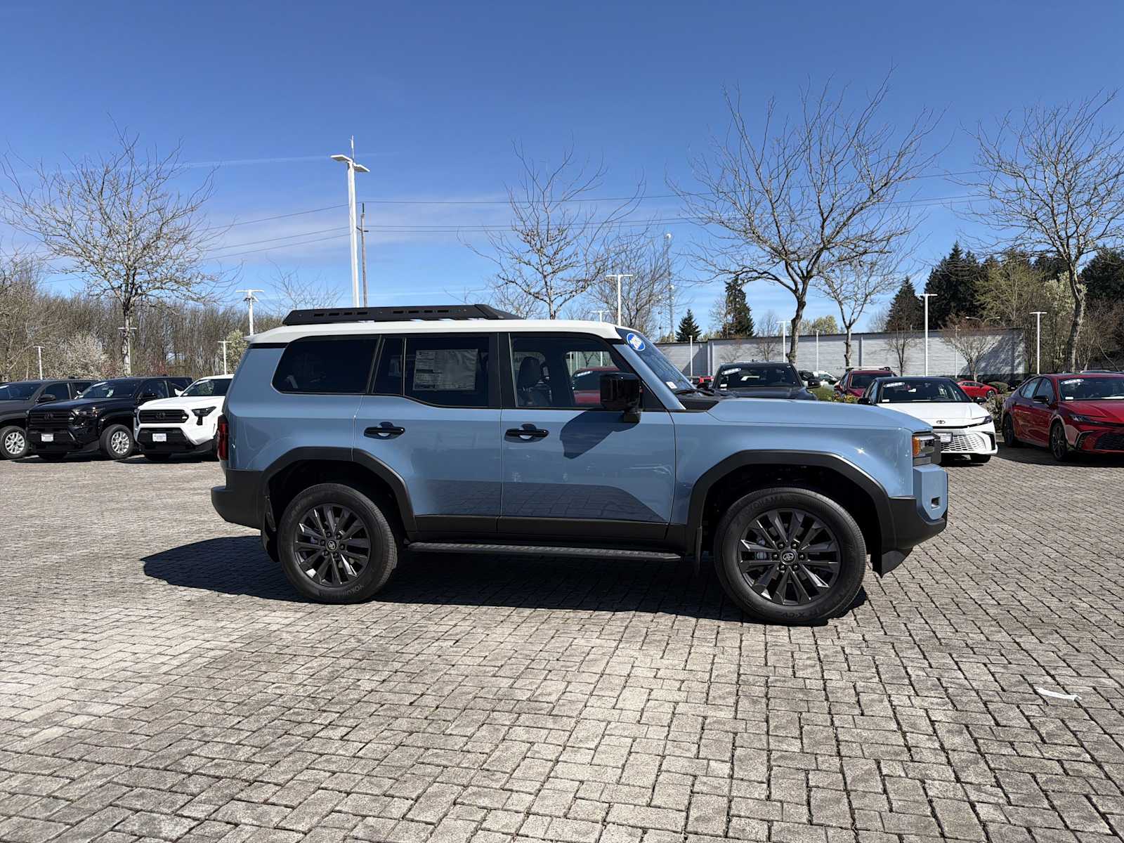 View vehicle photo 2