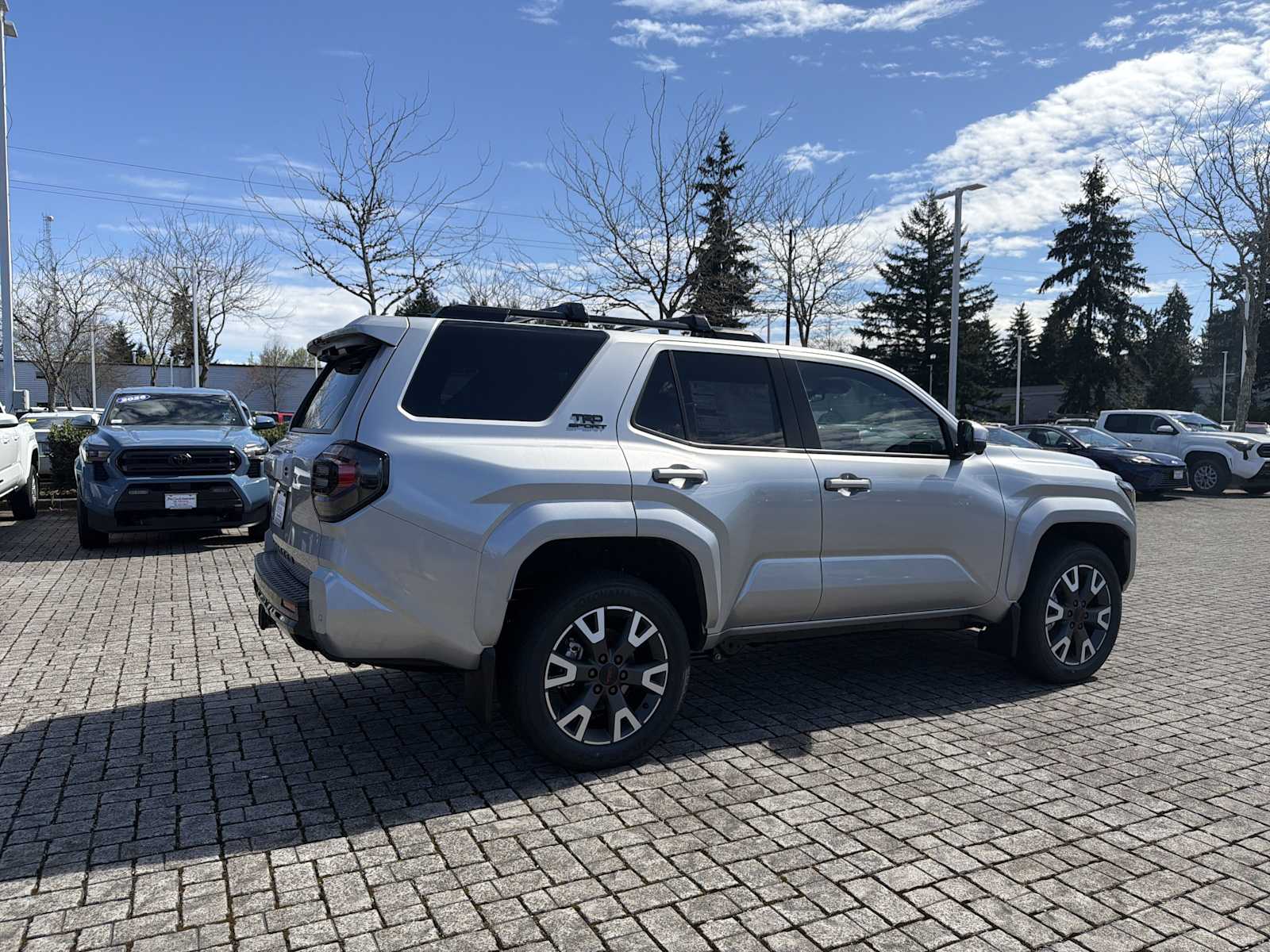 View vehicle photo 7