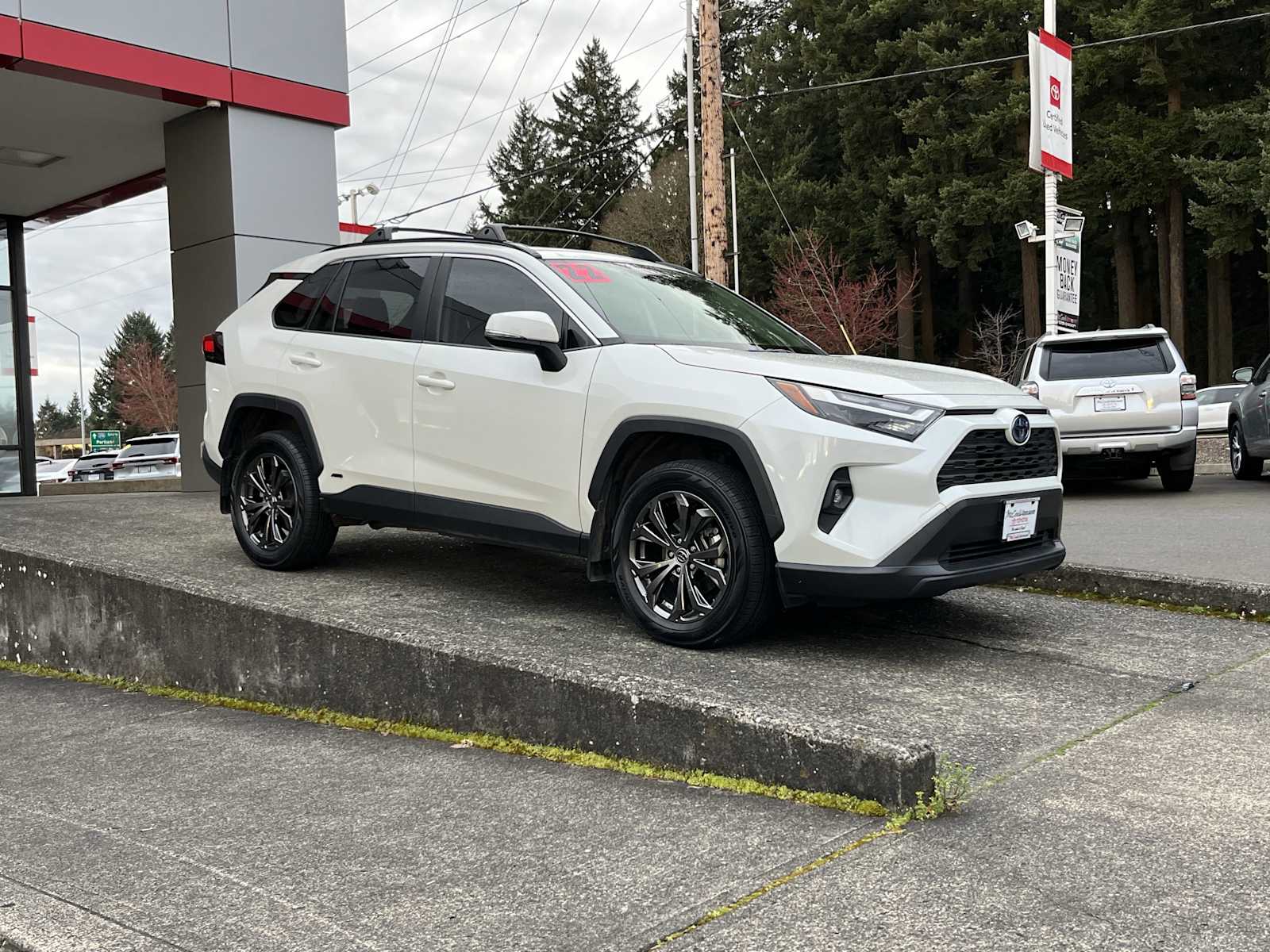 2022 Toyota RAV4 Hybrid XLE Premium AWD