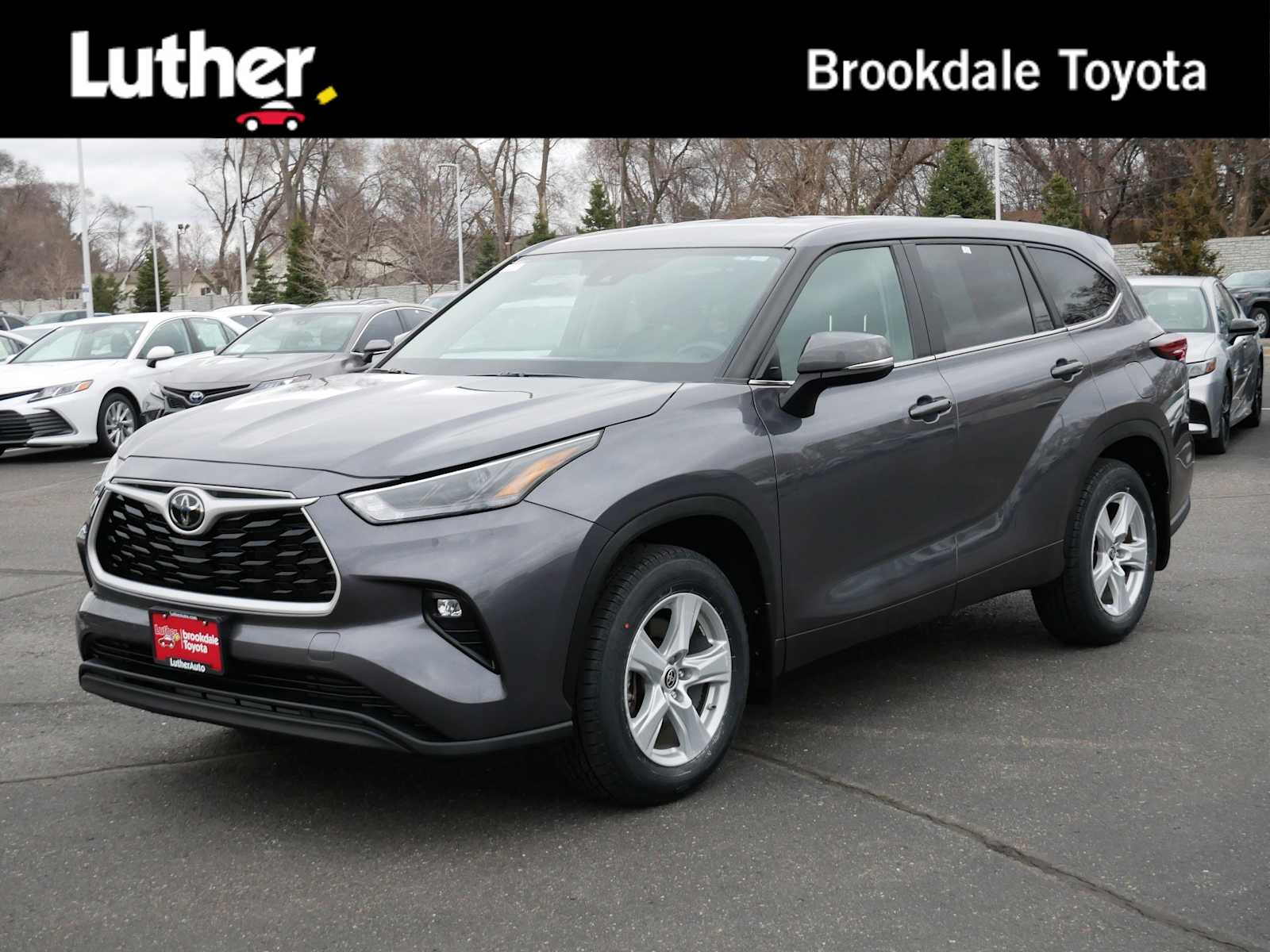 Gray 2024 Toyota Highlander LE AWD SUV / Crossover All-Wheel Drive Automatic