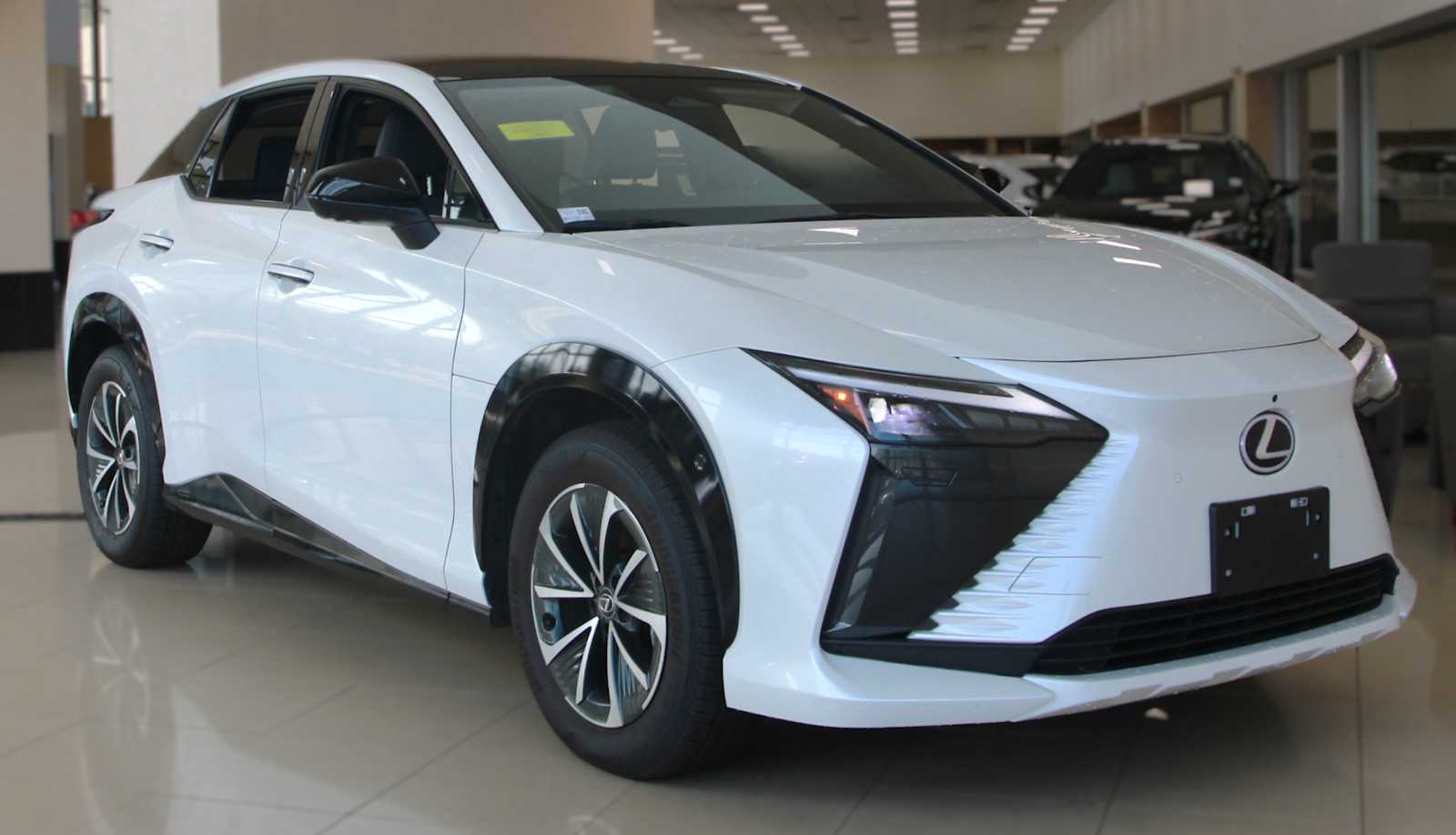 2025 Lexus RZ