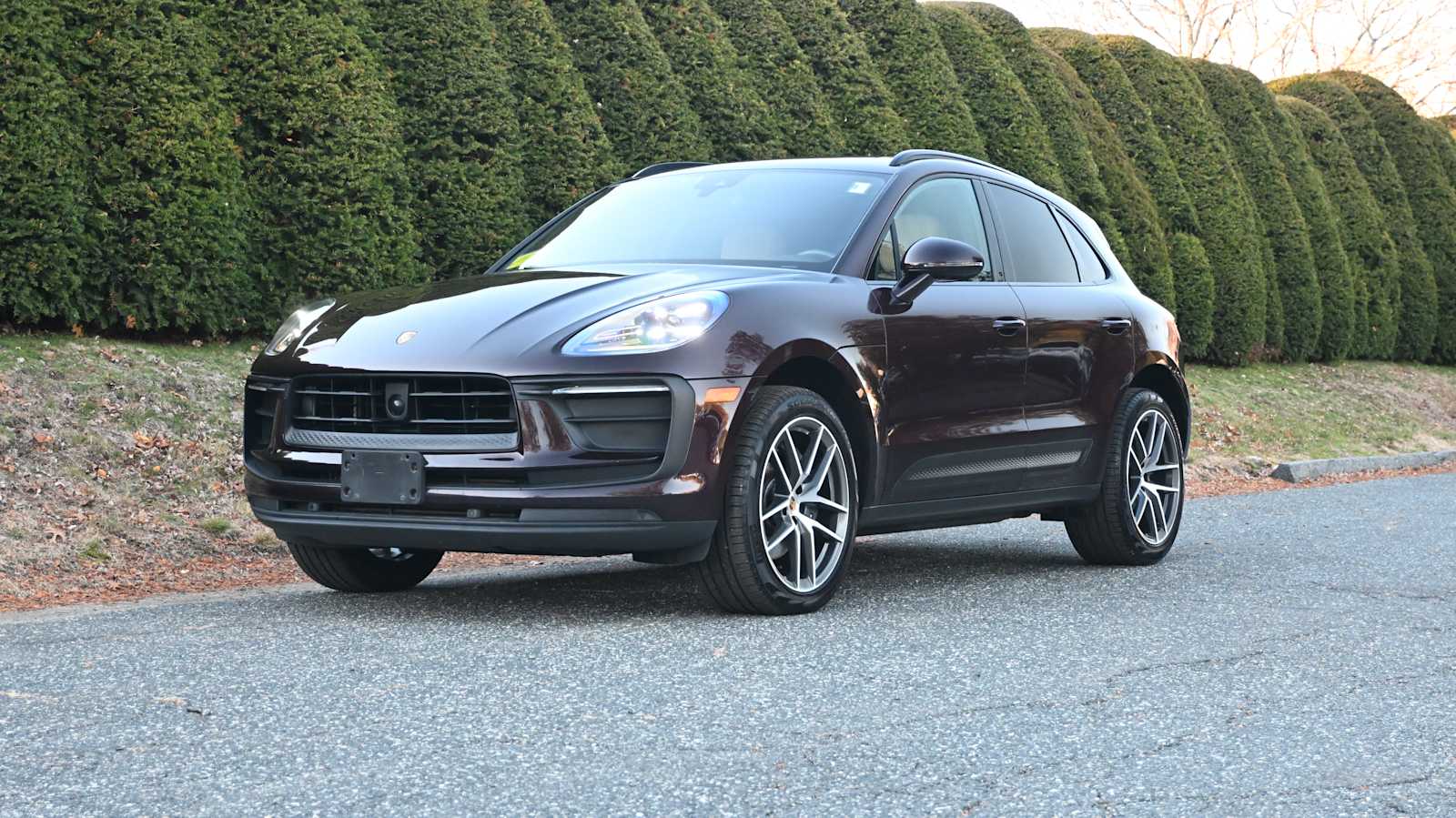 2024 Porsche Macan's photo