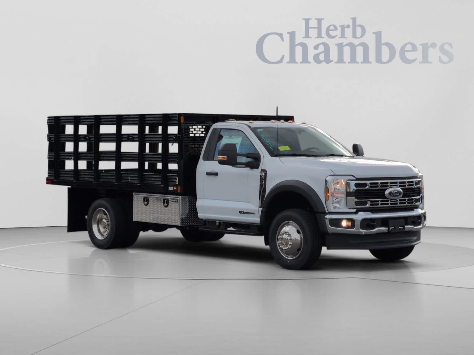 2025 Ford F-600 Super Duty Chassis Cab