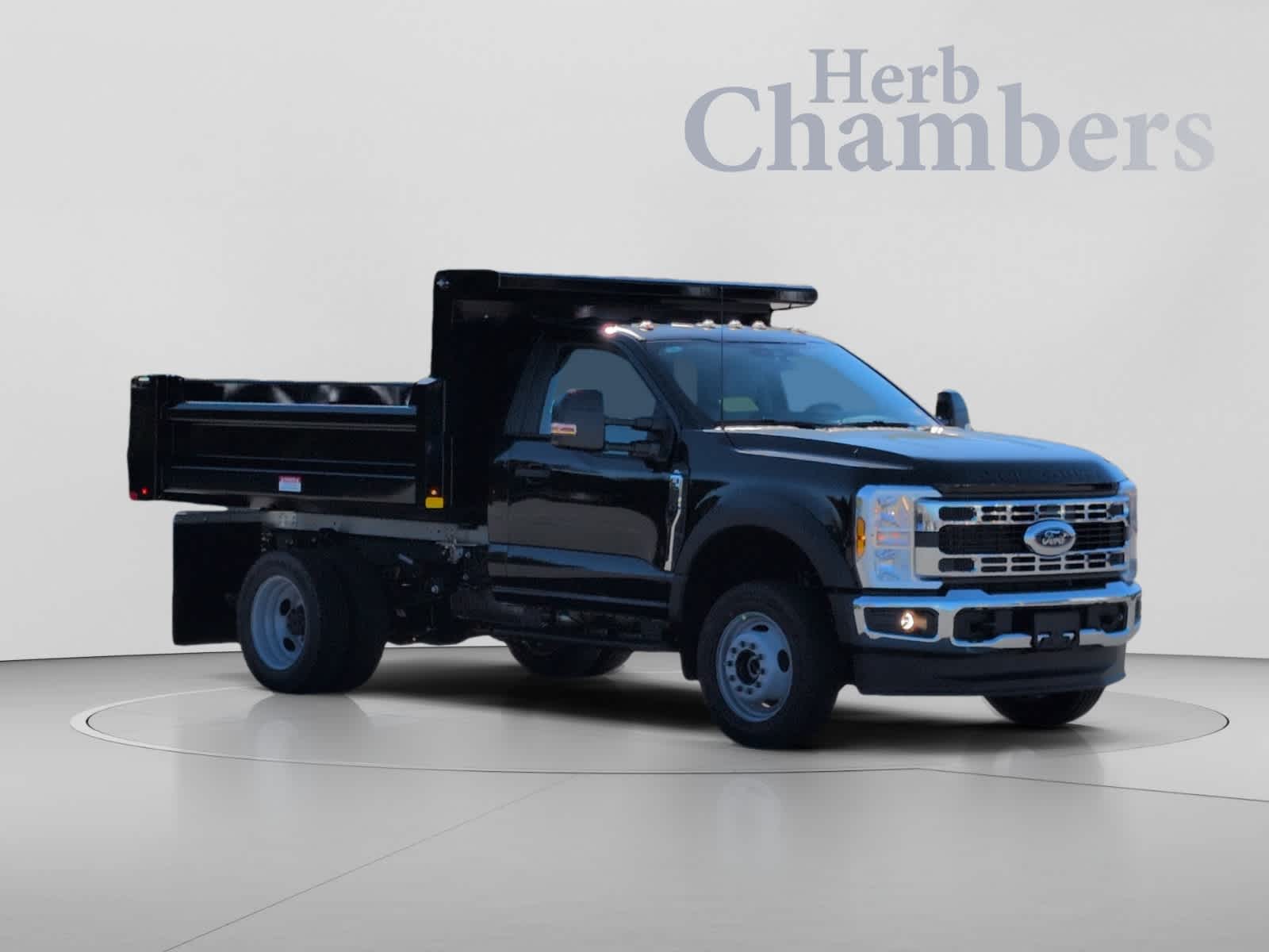 2026 Ford F-550 Super Duty Chassis Cab XL