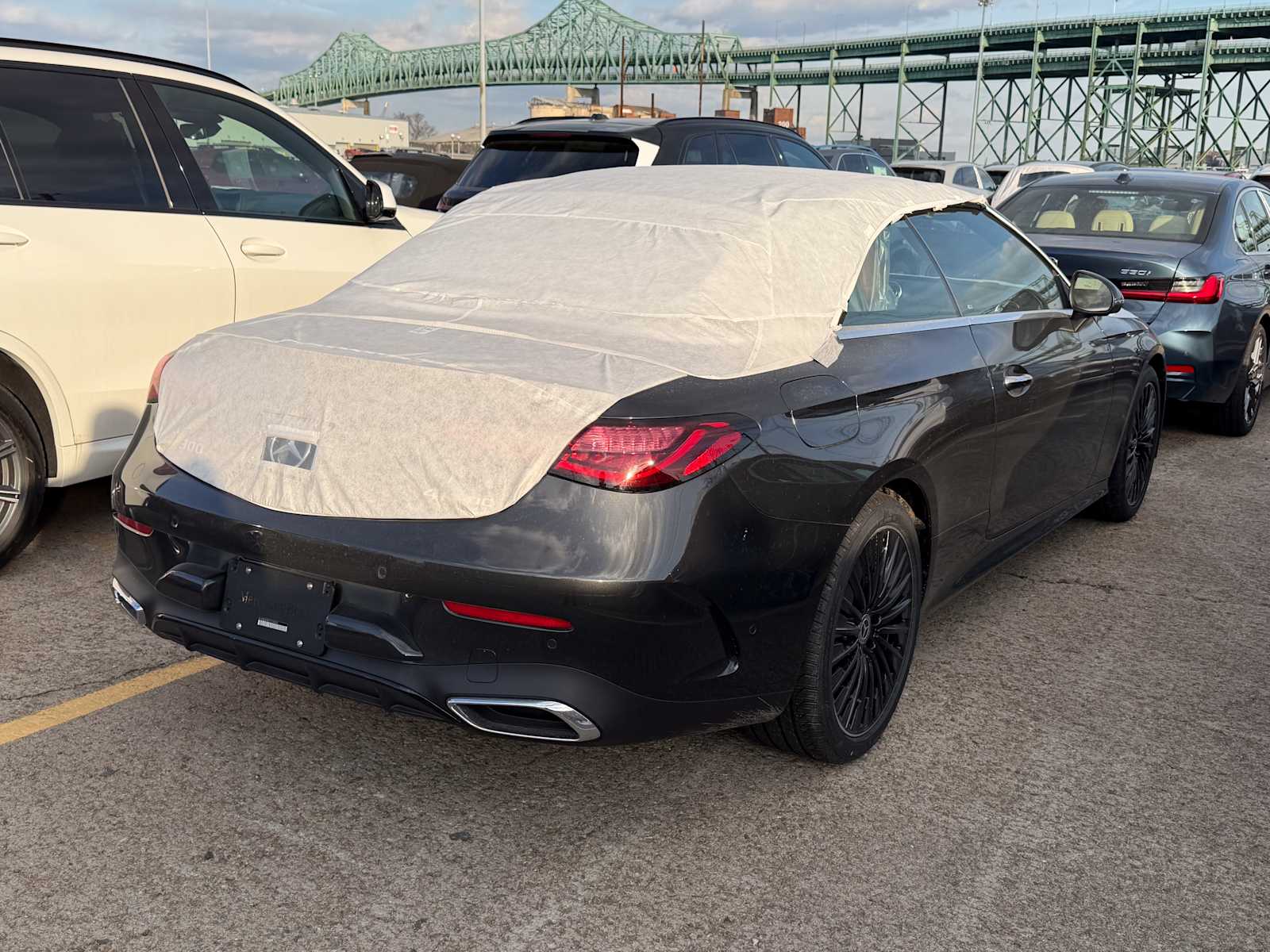 View vehicle photo 3