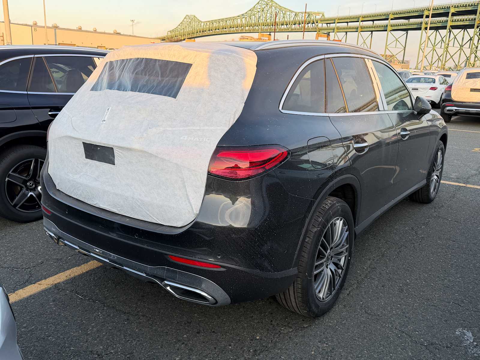 View vehicle photo 4