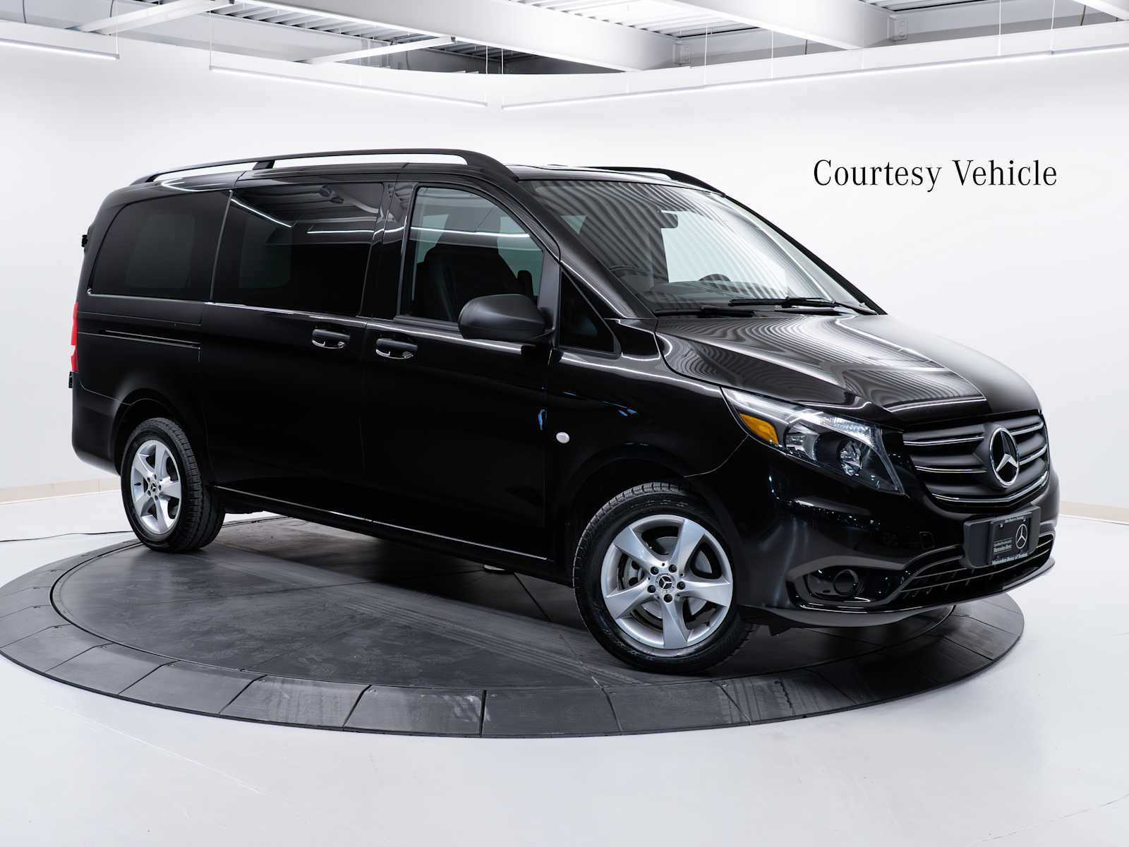 2023 Mercedes-Benz Metris Passenger RWD