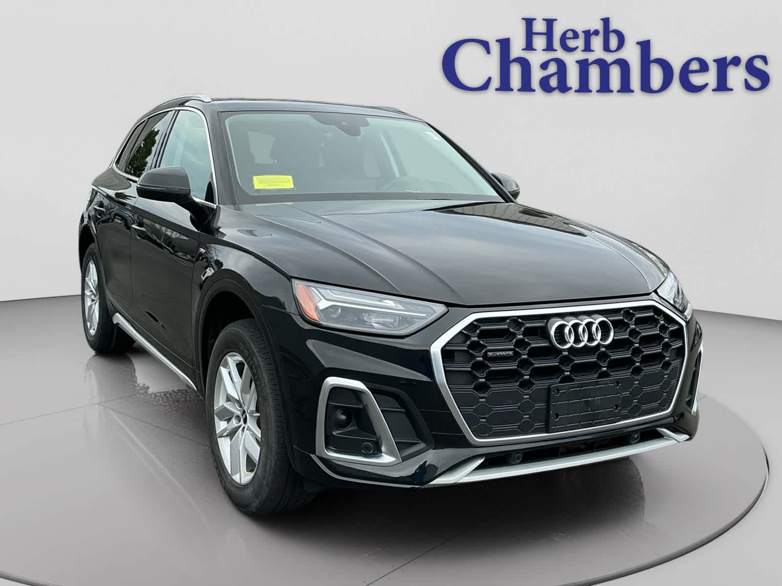 2023 Audi Q5 45 Premium's photo